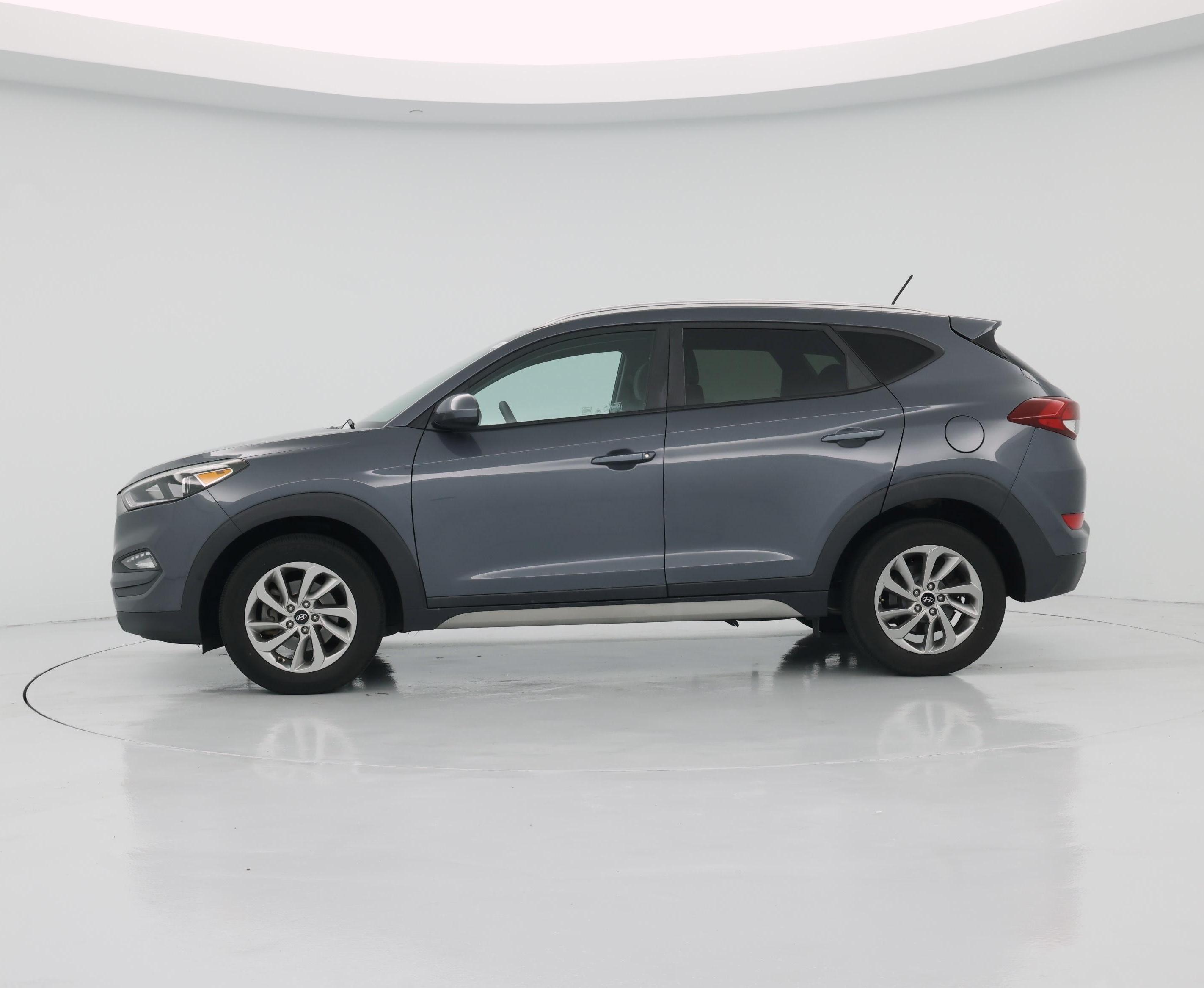 Thumbnail: 2017 Hyundai Tucson - 3