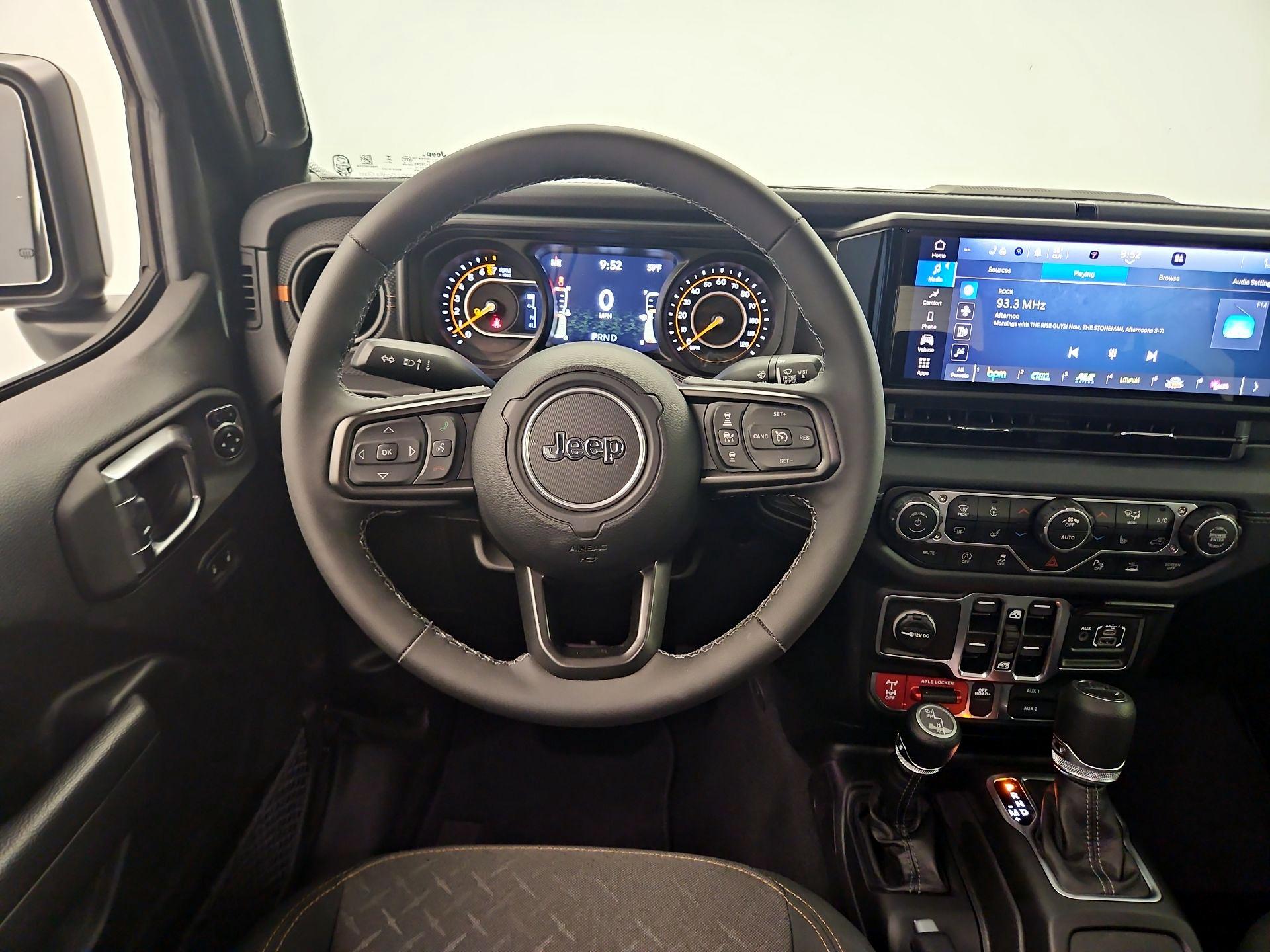 Thumbnail: 2025 Jeep Gladiator - 10