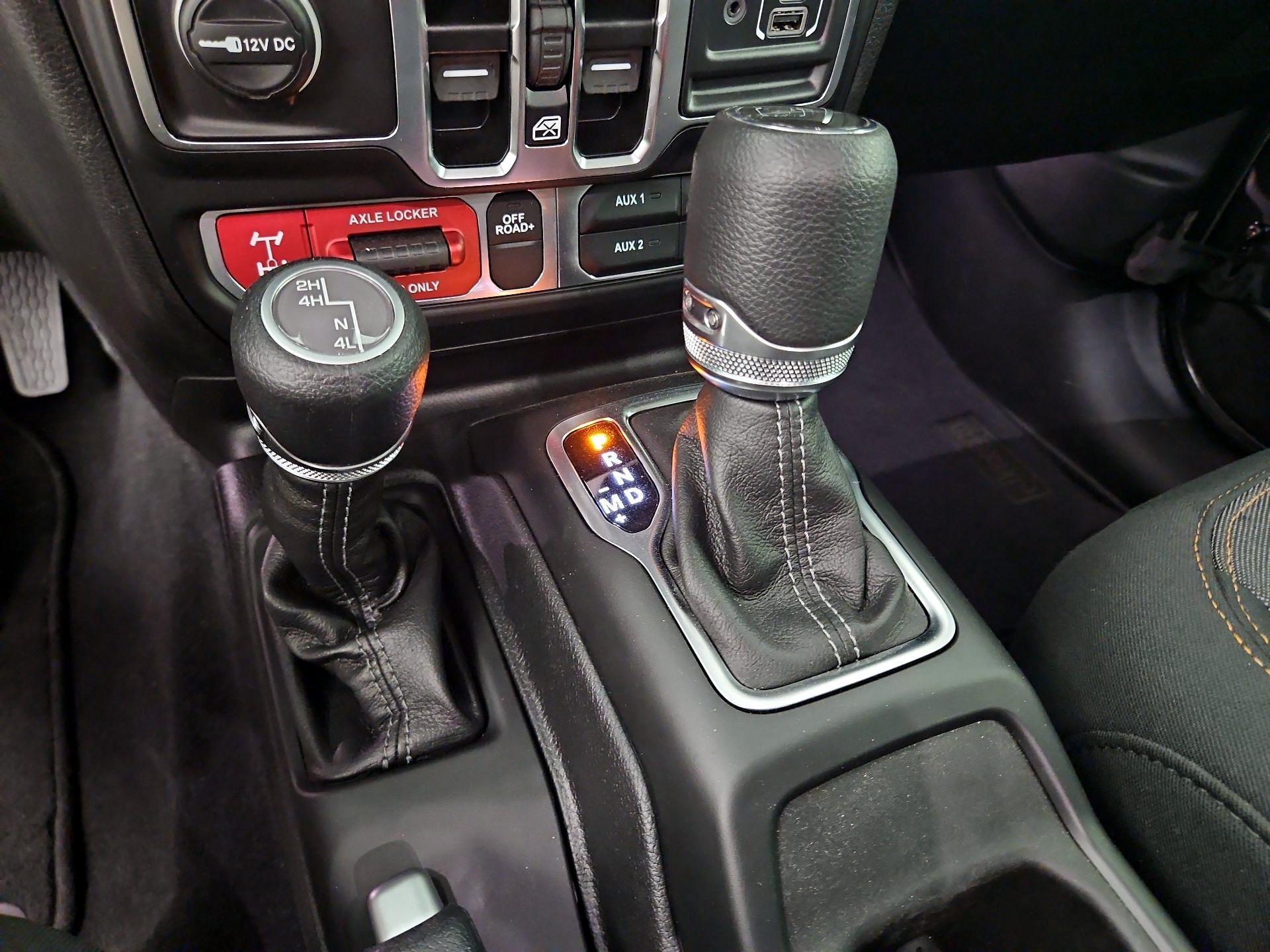 Thumbnail: 2025 Jeep Gladiator - 17