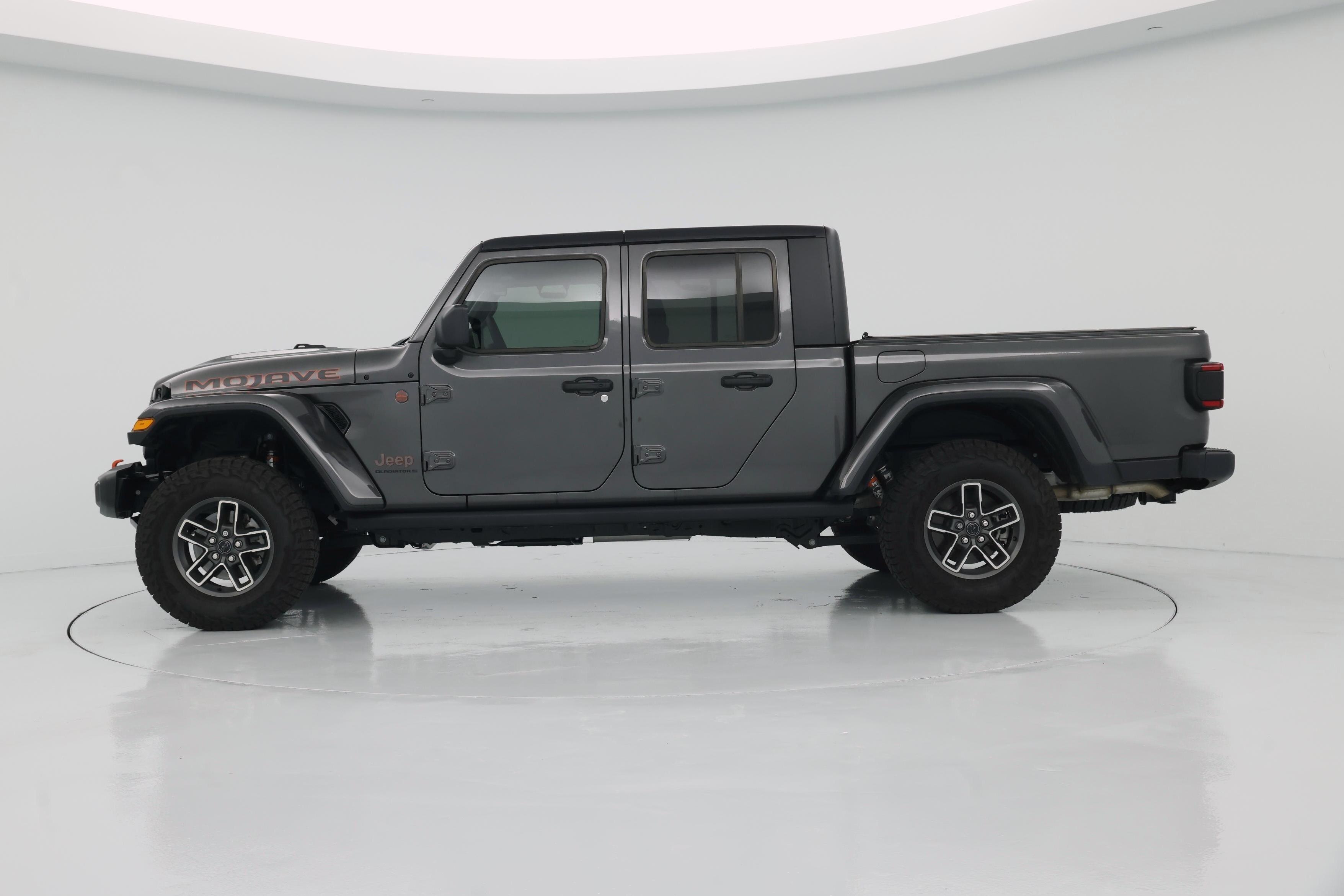 Thumbnail: 2025 Jeep Gladiator - 3