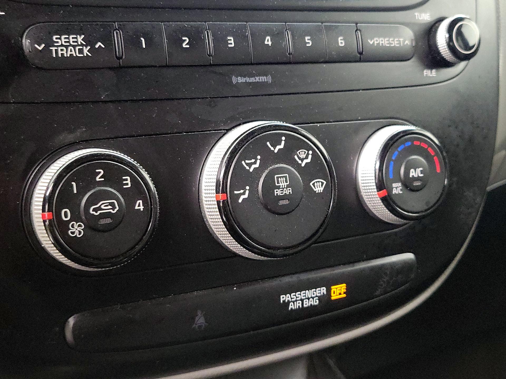 Thumbnail: 2017 Kia Soul - 15