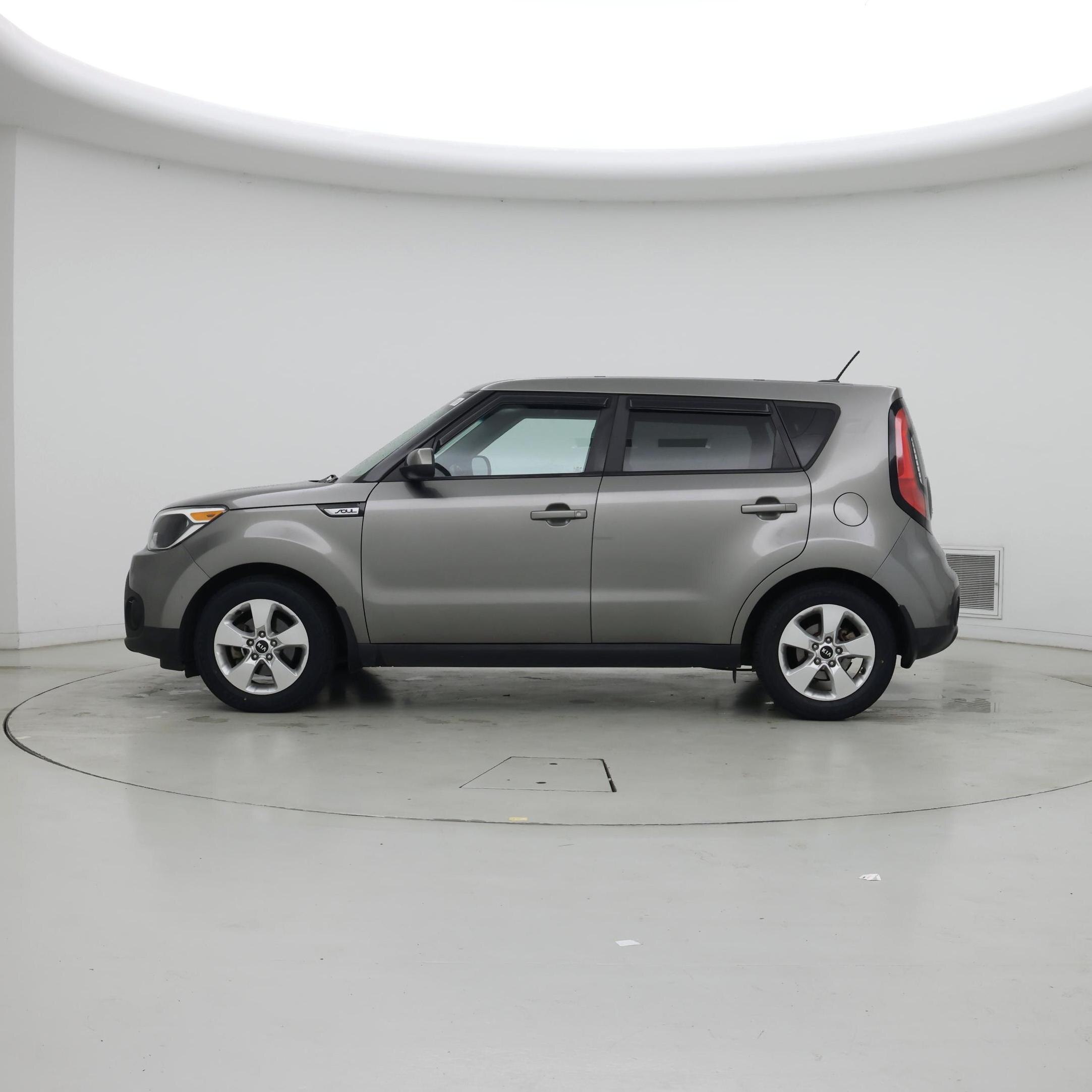 Thumbnail: 2017 Kia Soul - 3