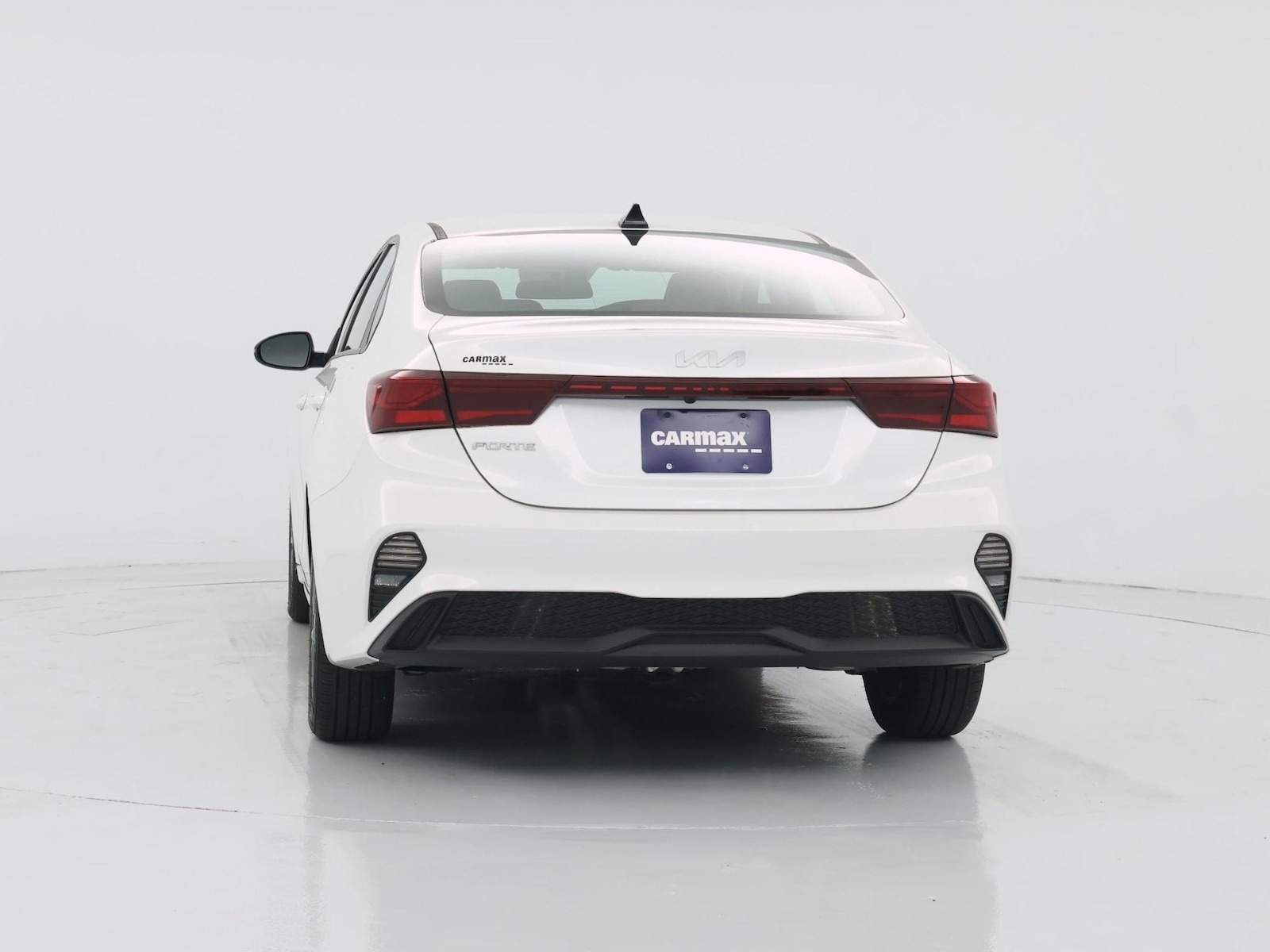2023 Kia Forte LXS - Photo 7