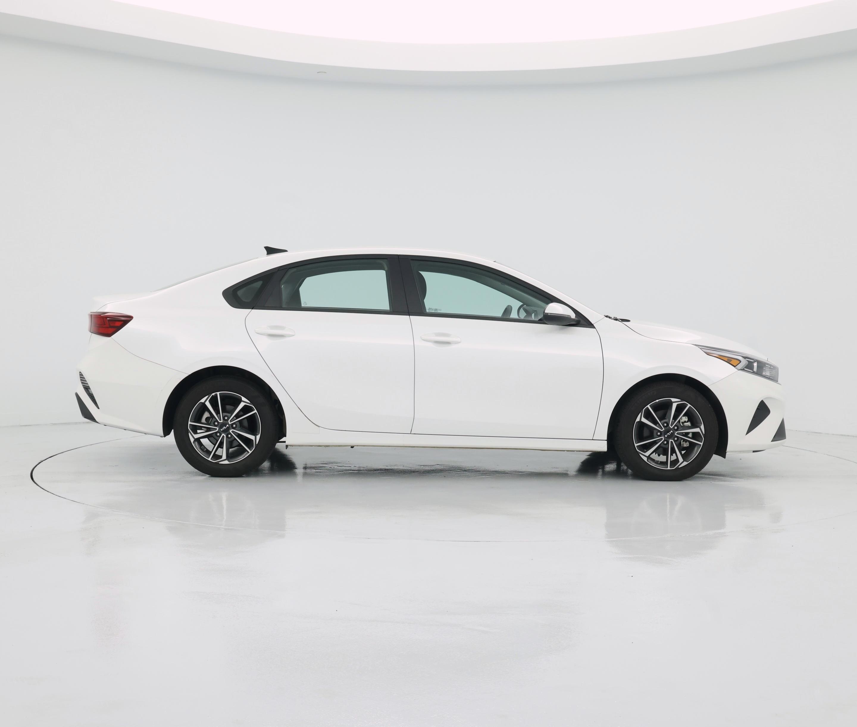 Thumbnail: 2023 Kia Forte - 7