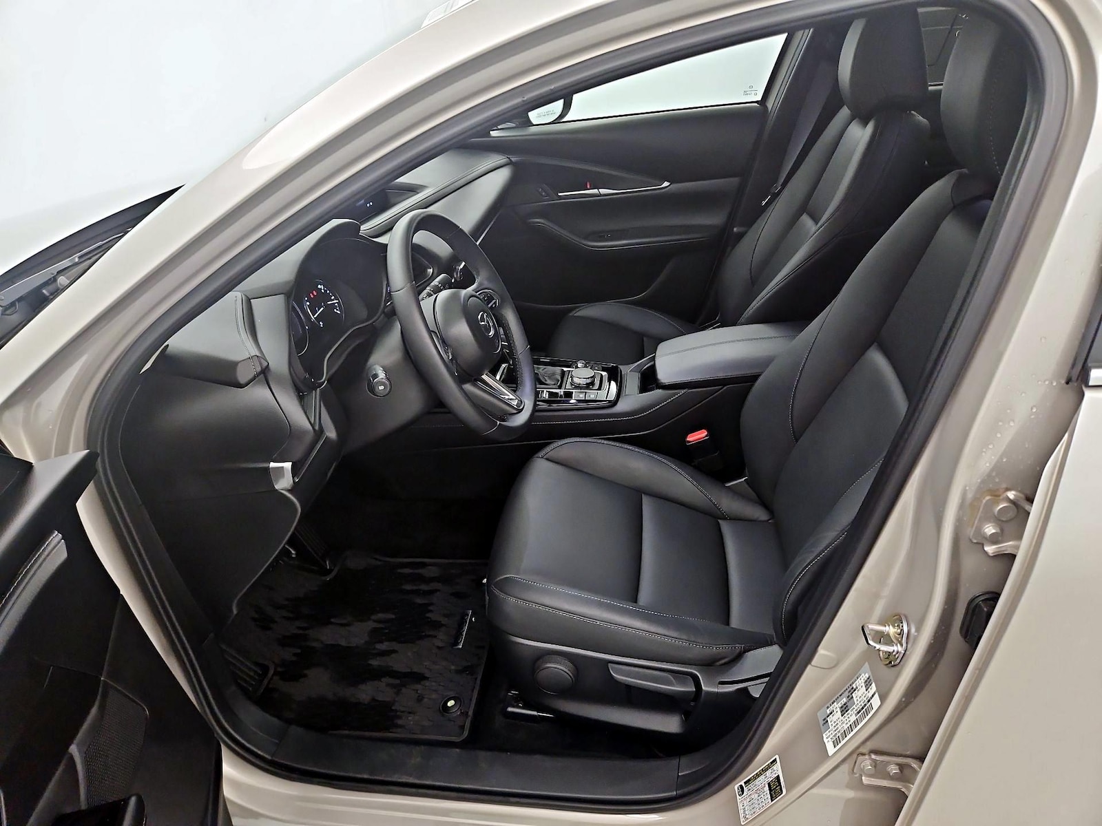 Side Airbags & Leatherette Seats