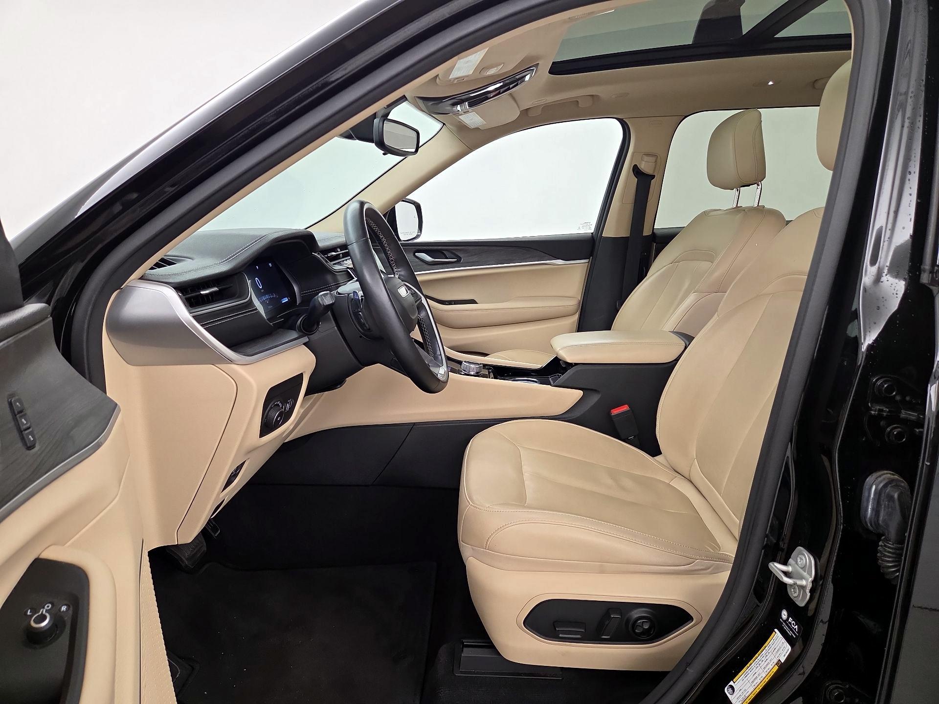 Thumbnail: 2021 Jeep Grand Cherokee L - 11