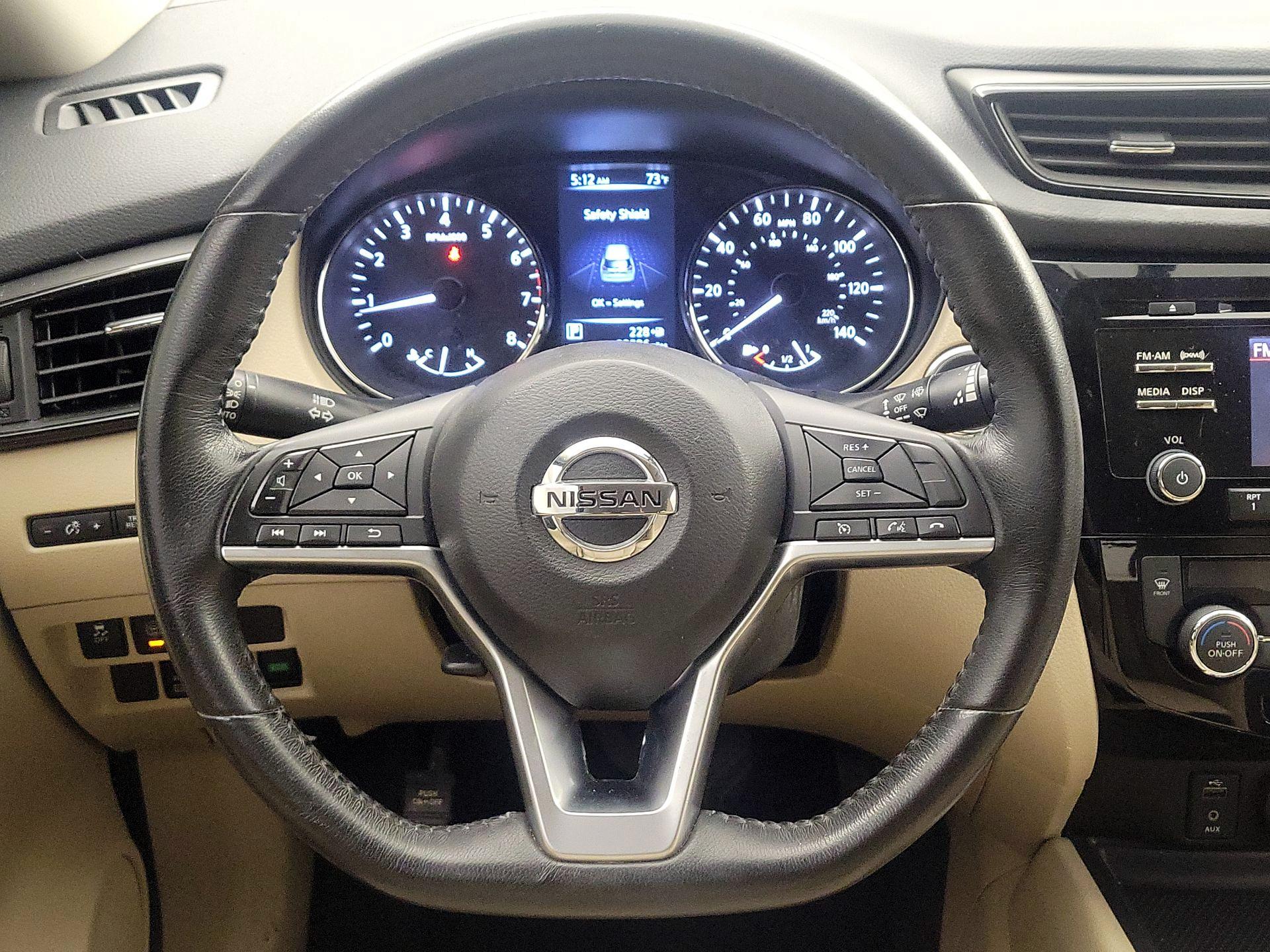 Thumbnail: 2017 Nissan Rogue - 10