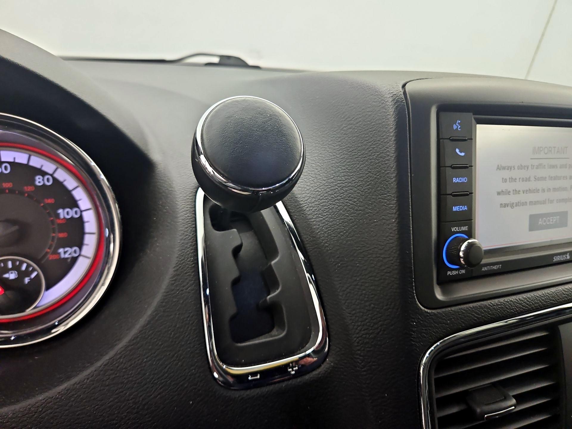 Thumbnail: 2019 Dodge Grand Caravan - 18
