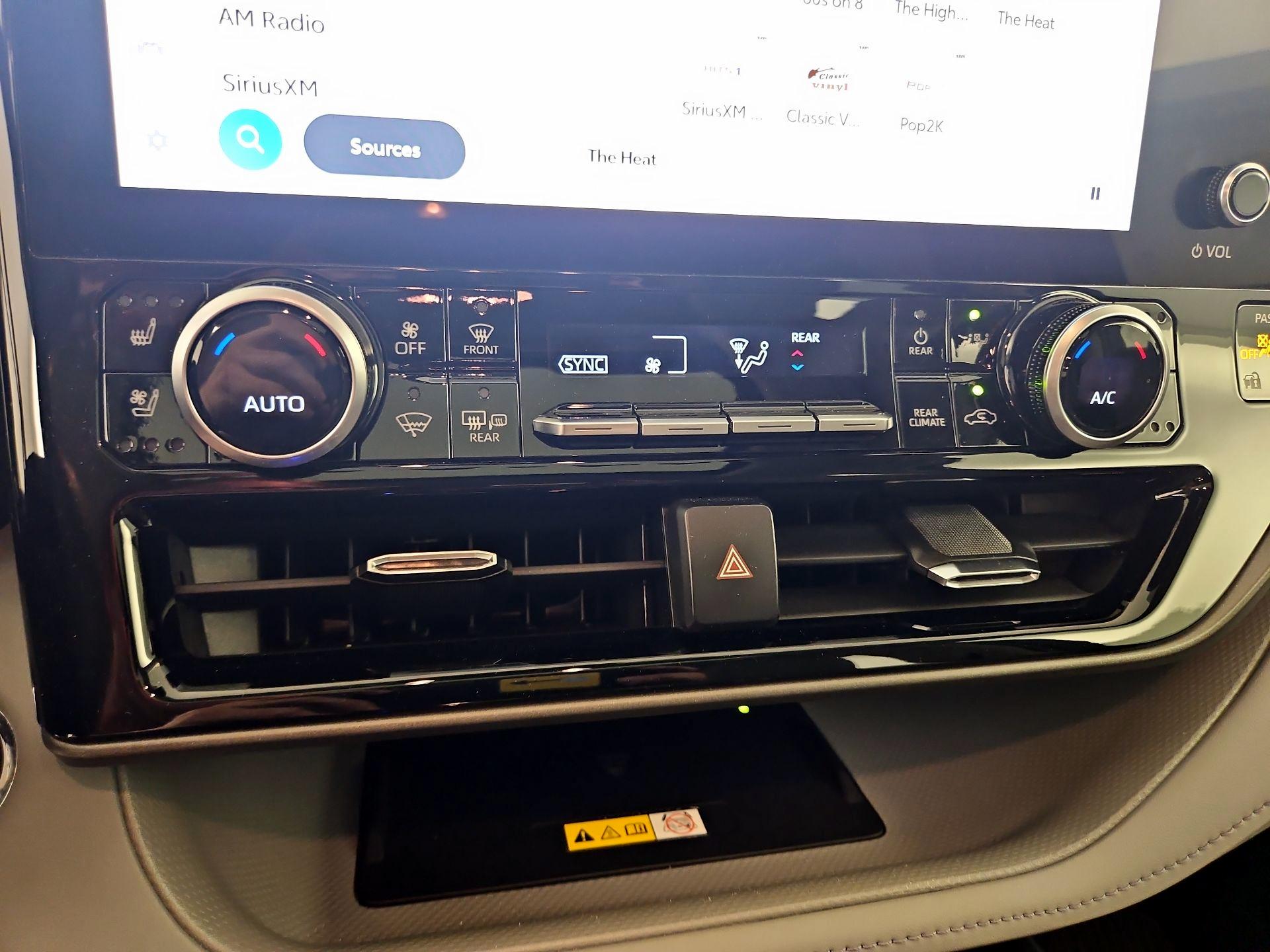 Thumbnail: 2023 Toyota Highlander - 16