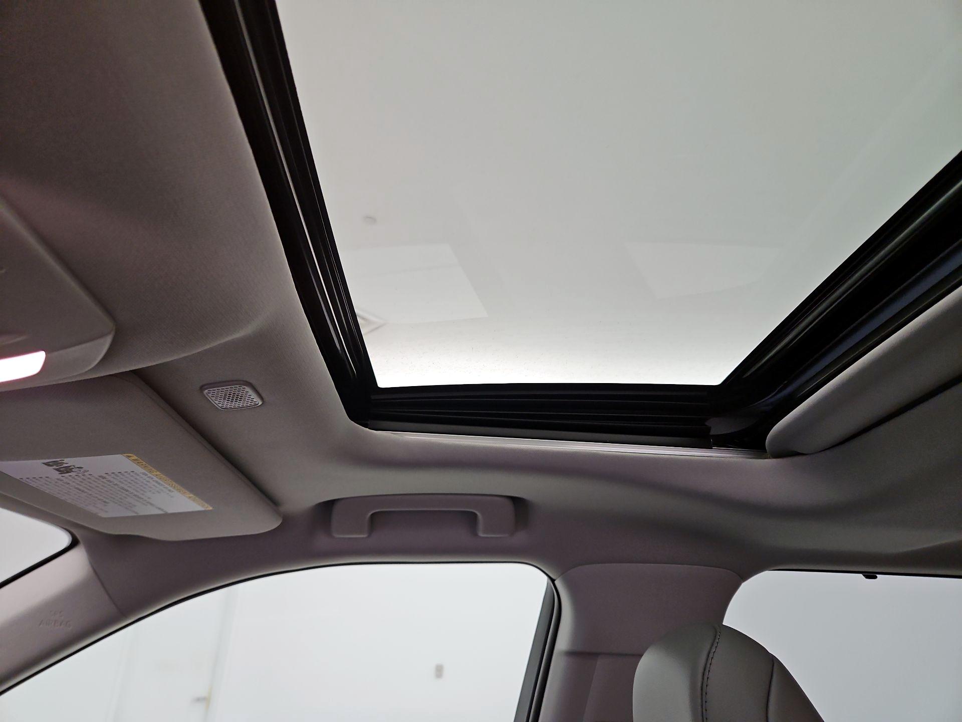 Thumbnail: 2023 Toyota Highlander - 19