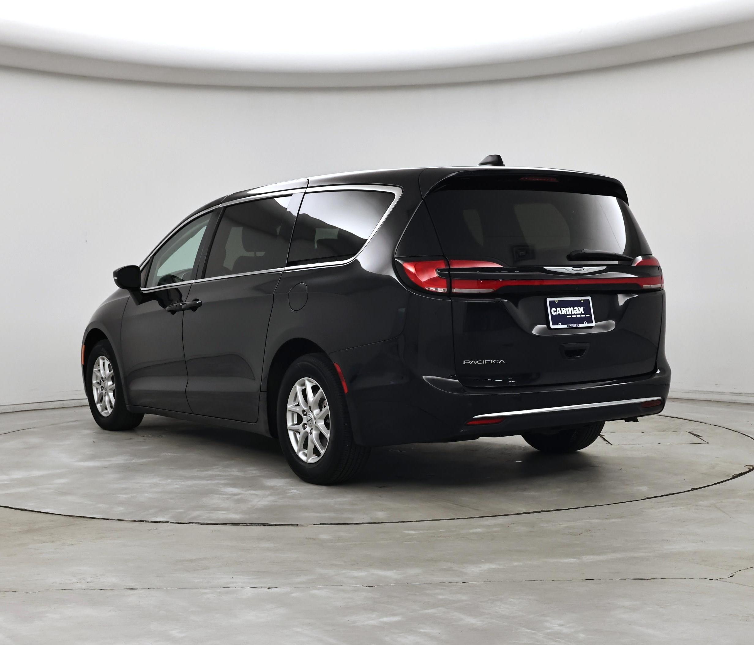 Thumbnail: 2023 Chrysler Pacifica - 2