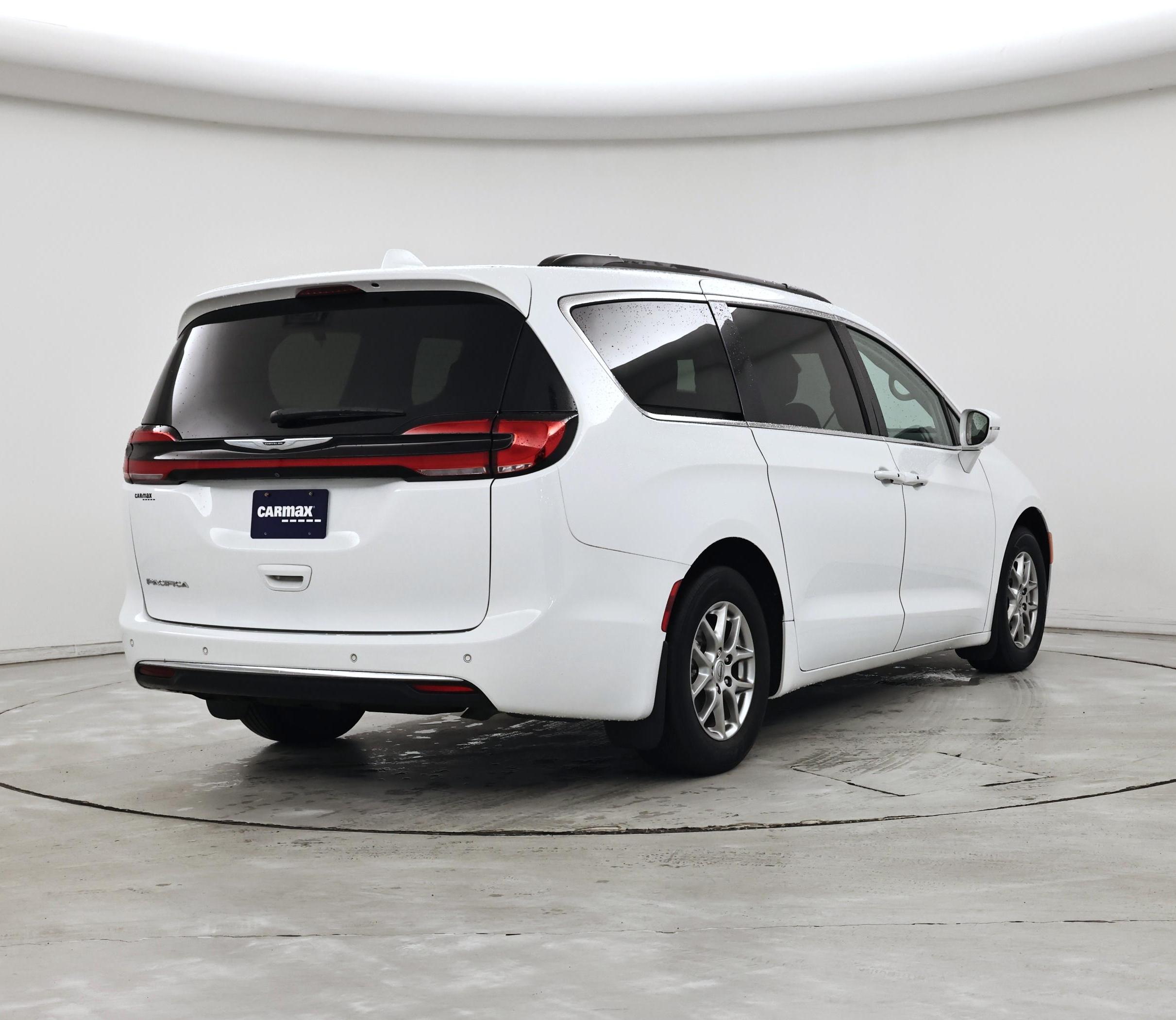 Thumbnail: 2021 Chrysler Pacifica - 8