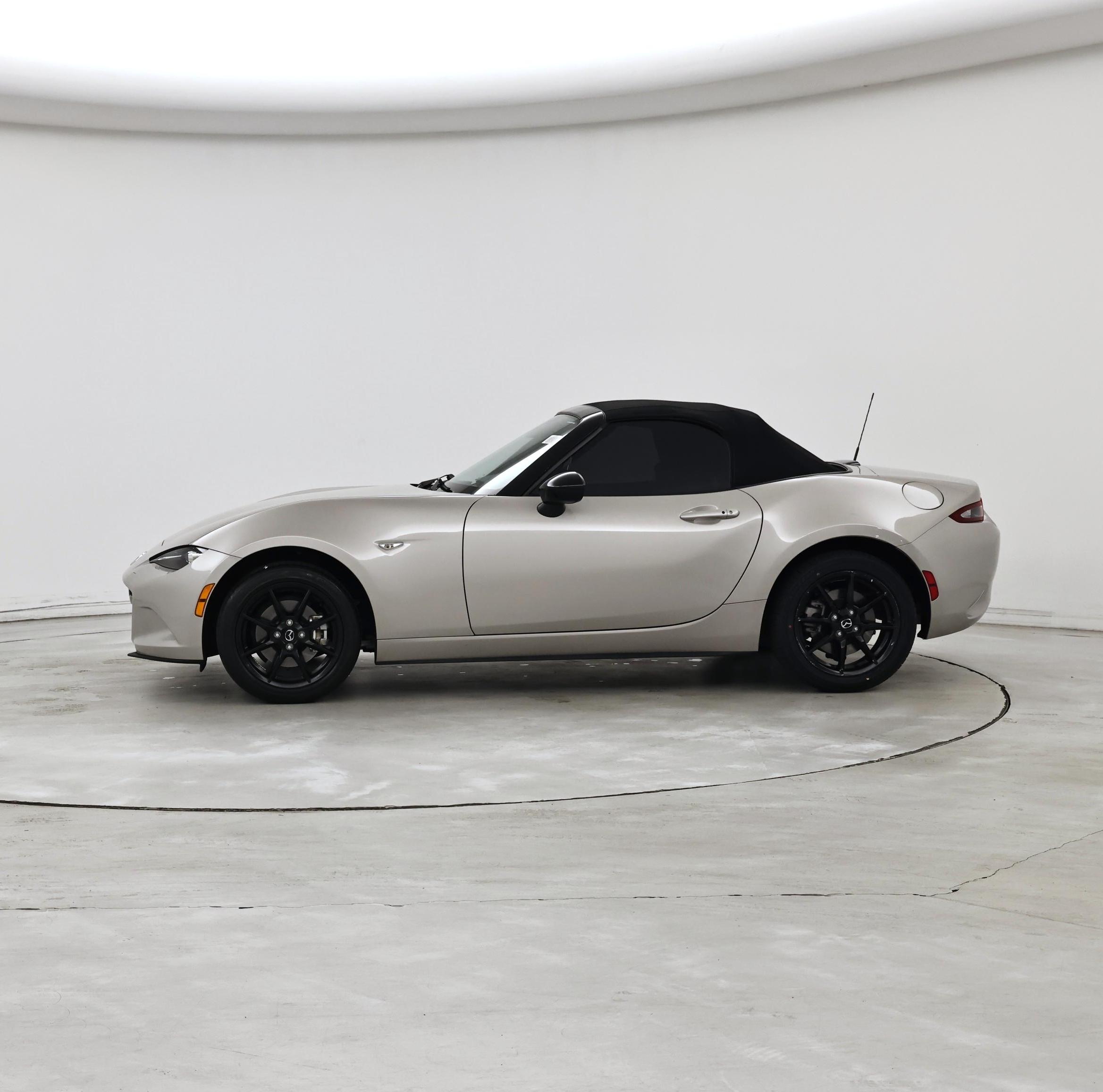 Thumbnail: 2023 Mazda MX-5 Miata - 3