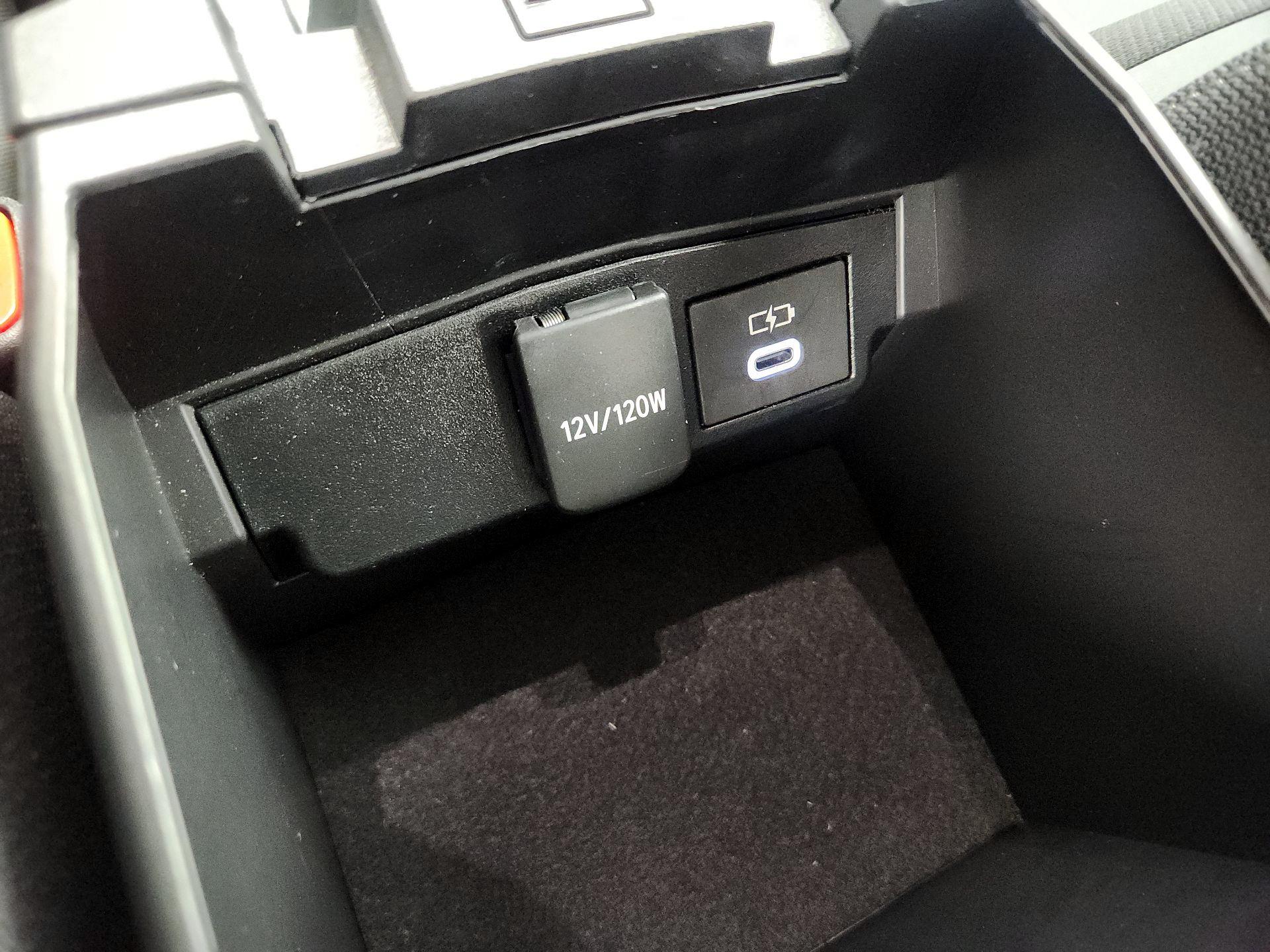 Thumbnail: 2025 Toyota Corolla - 18