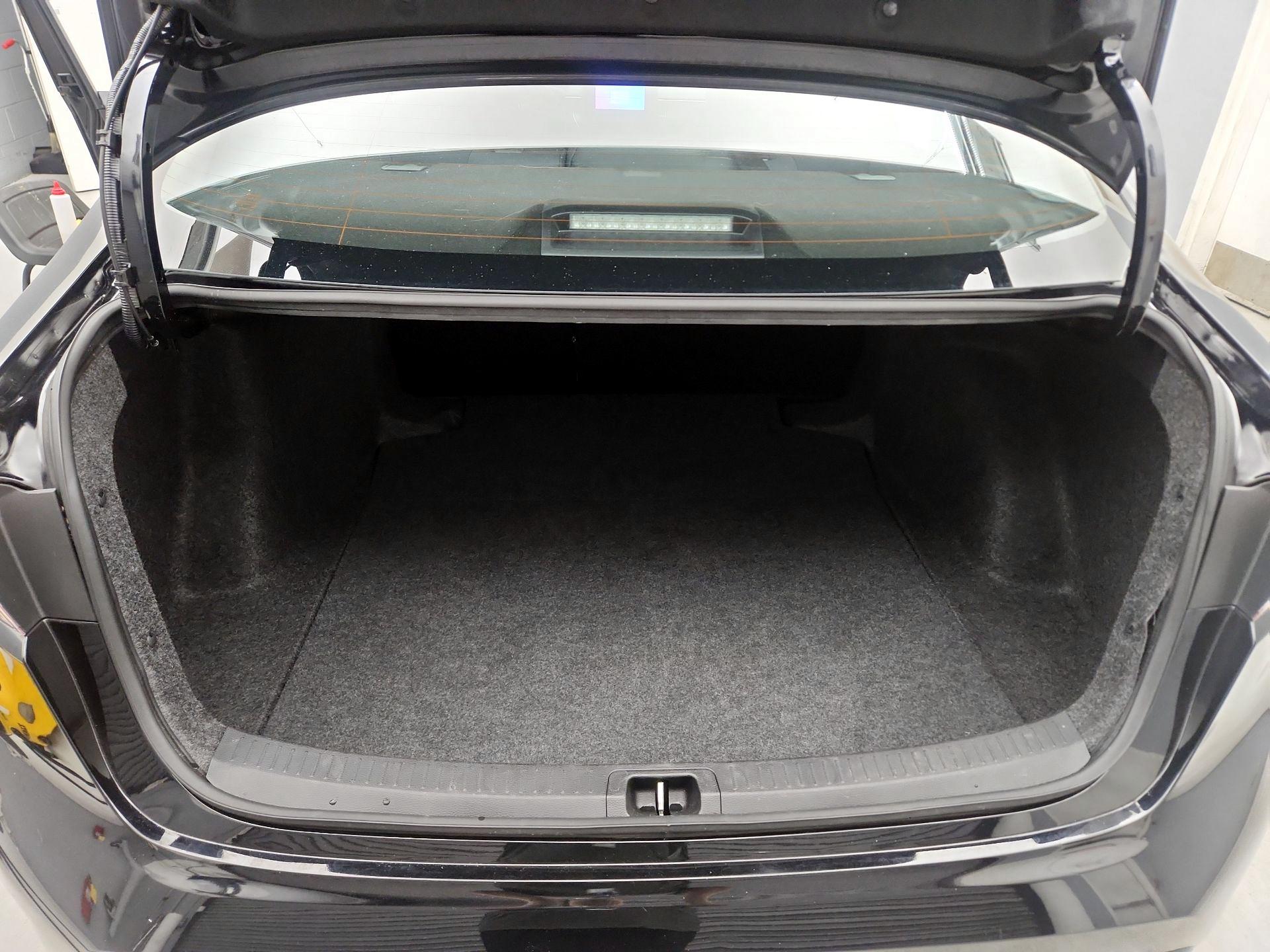 Thumbnail: 2025 Toyota Corolla - 20