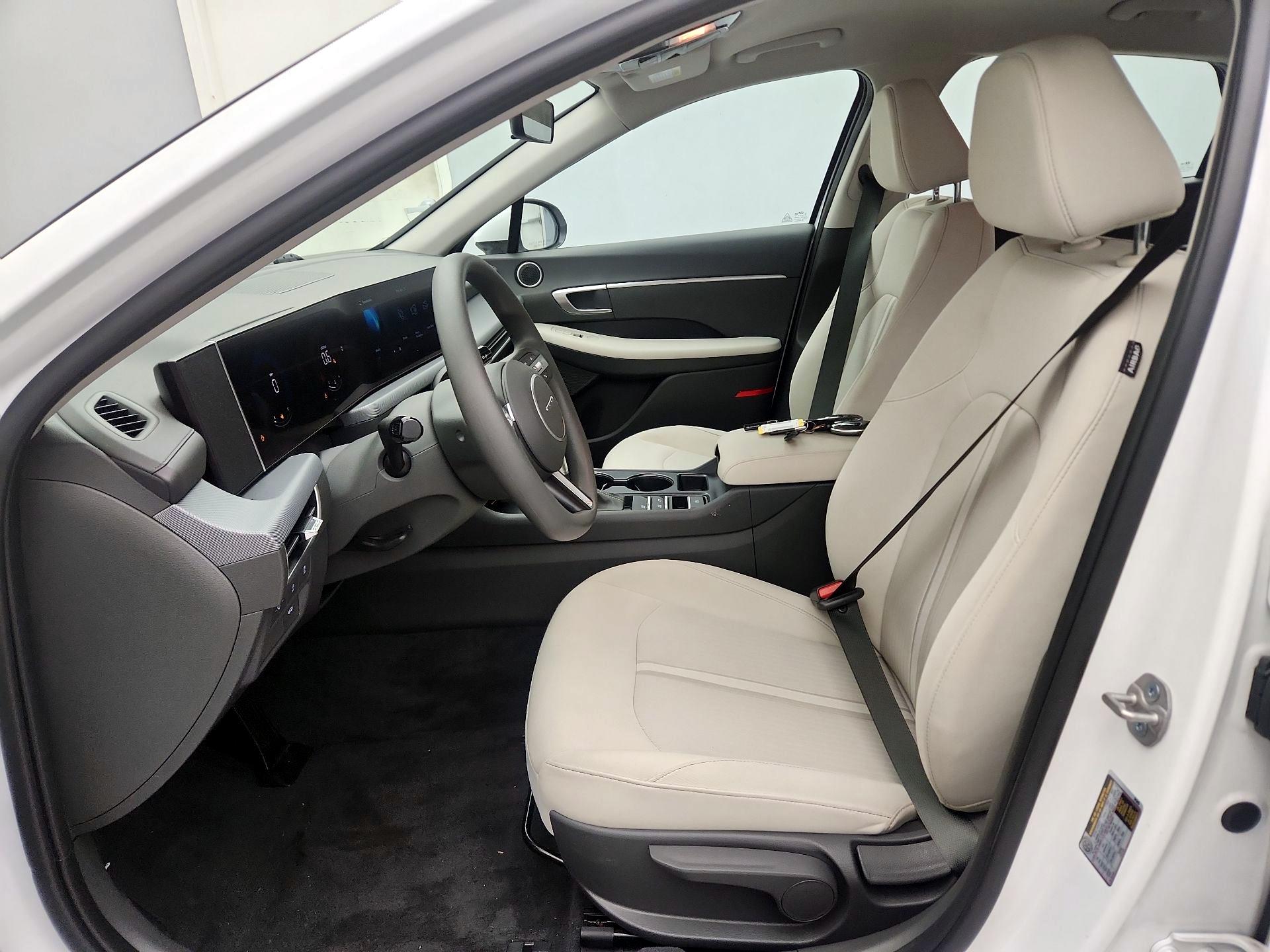 Thumbnail: 2025 Hyundai Sonata - 11