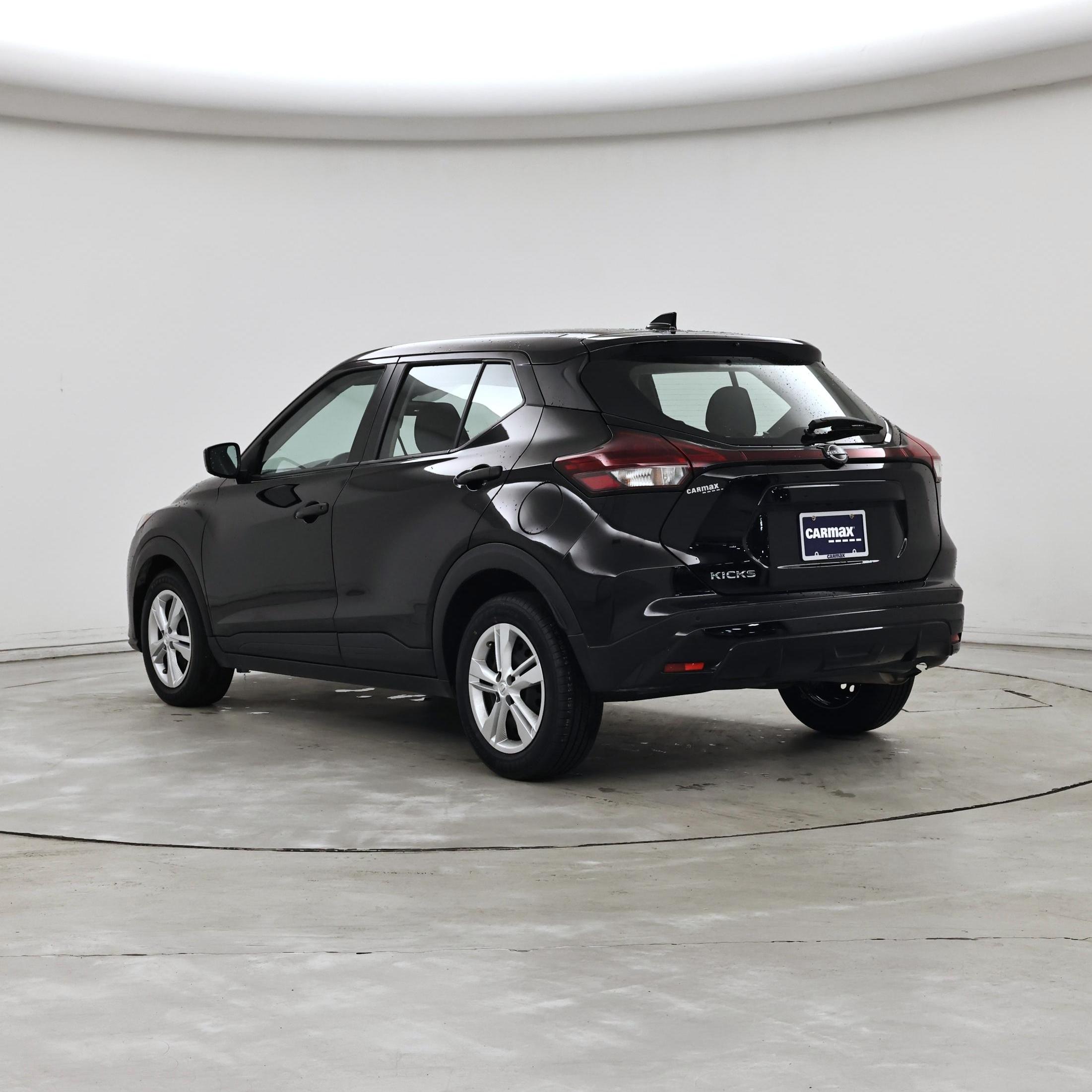 Thumbnail: 2025 Nissan Kicks - 2