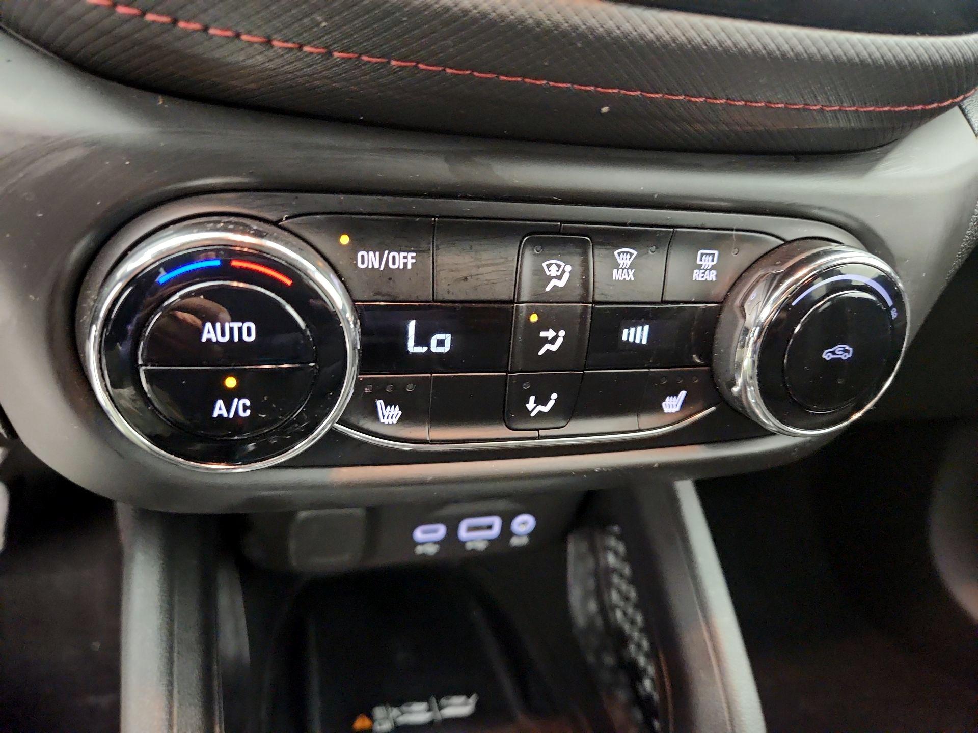 Thumbnail: 2022 Chevrolet TrailBlazer - 16