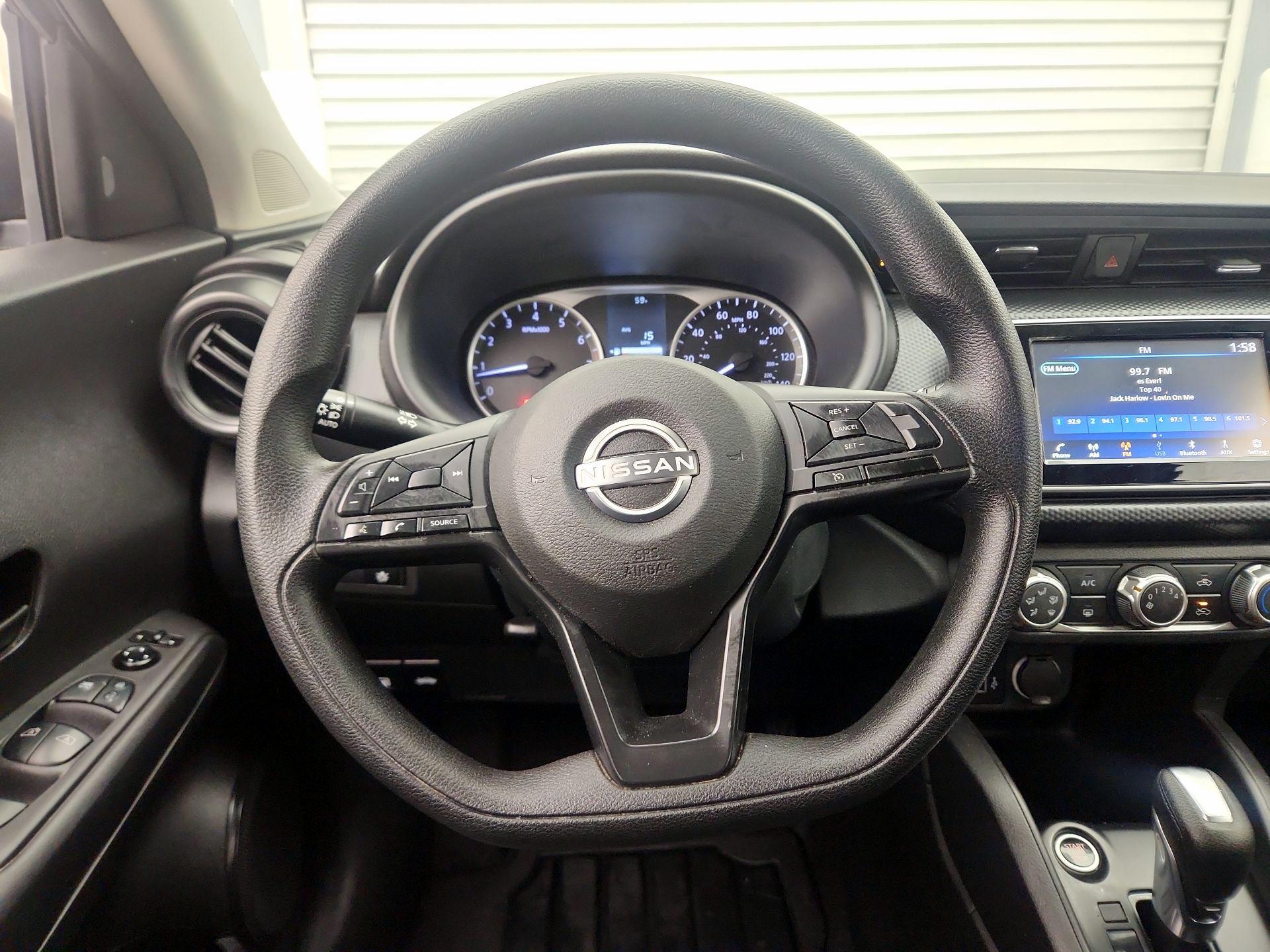 Thumbnail: 2023 Nissan Kicks - 10