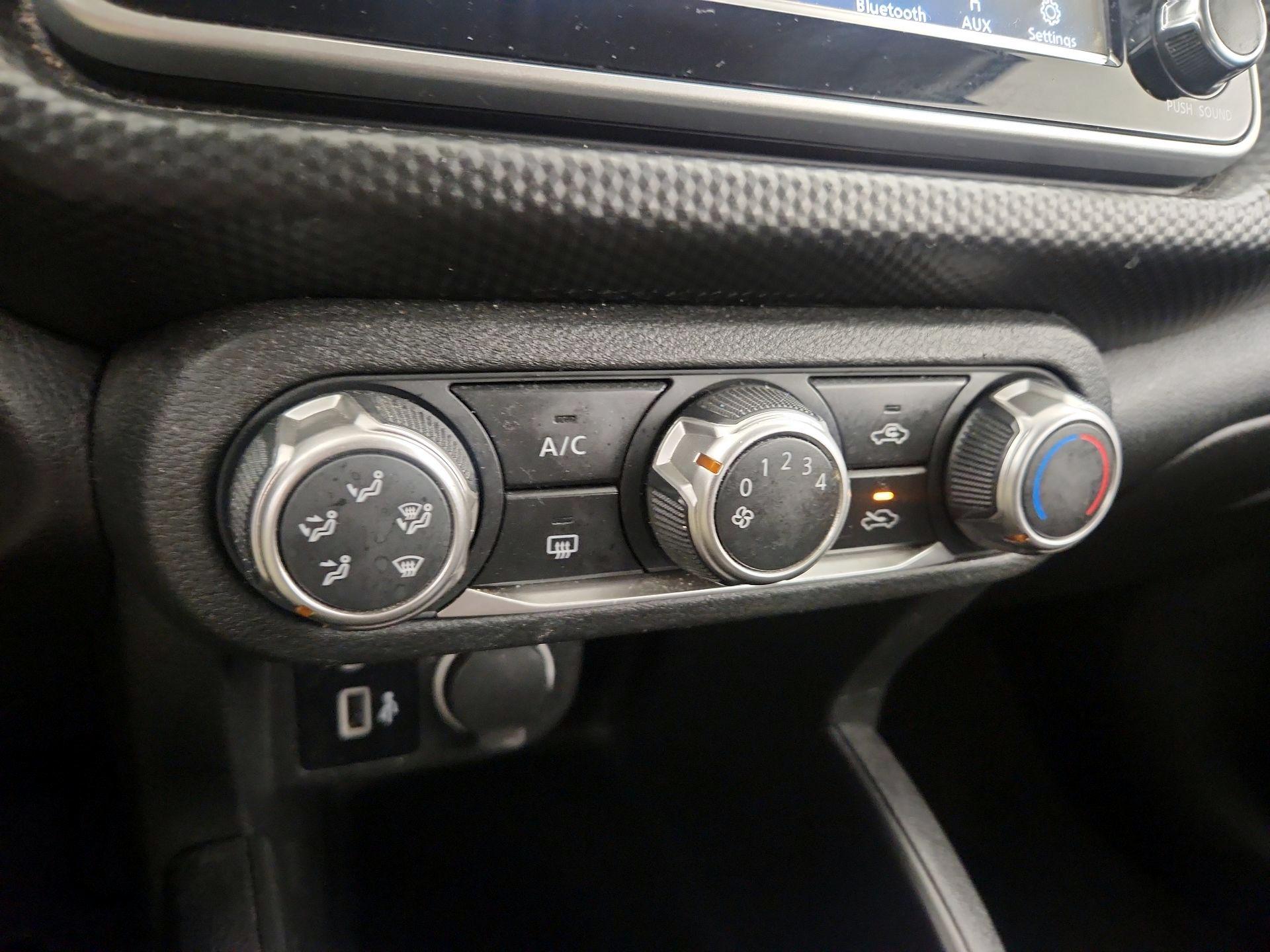 Thumbnail: 2023 Nissan Kicks - 16