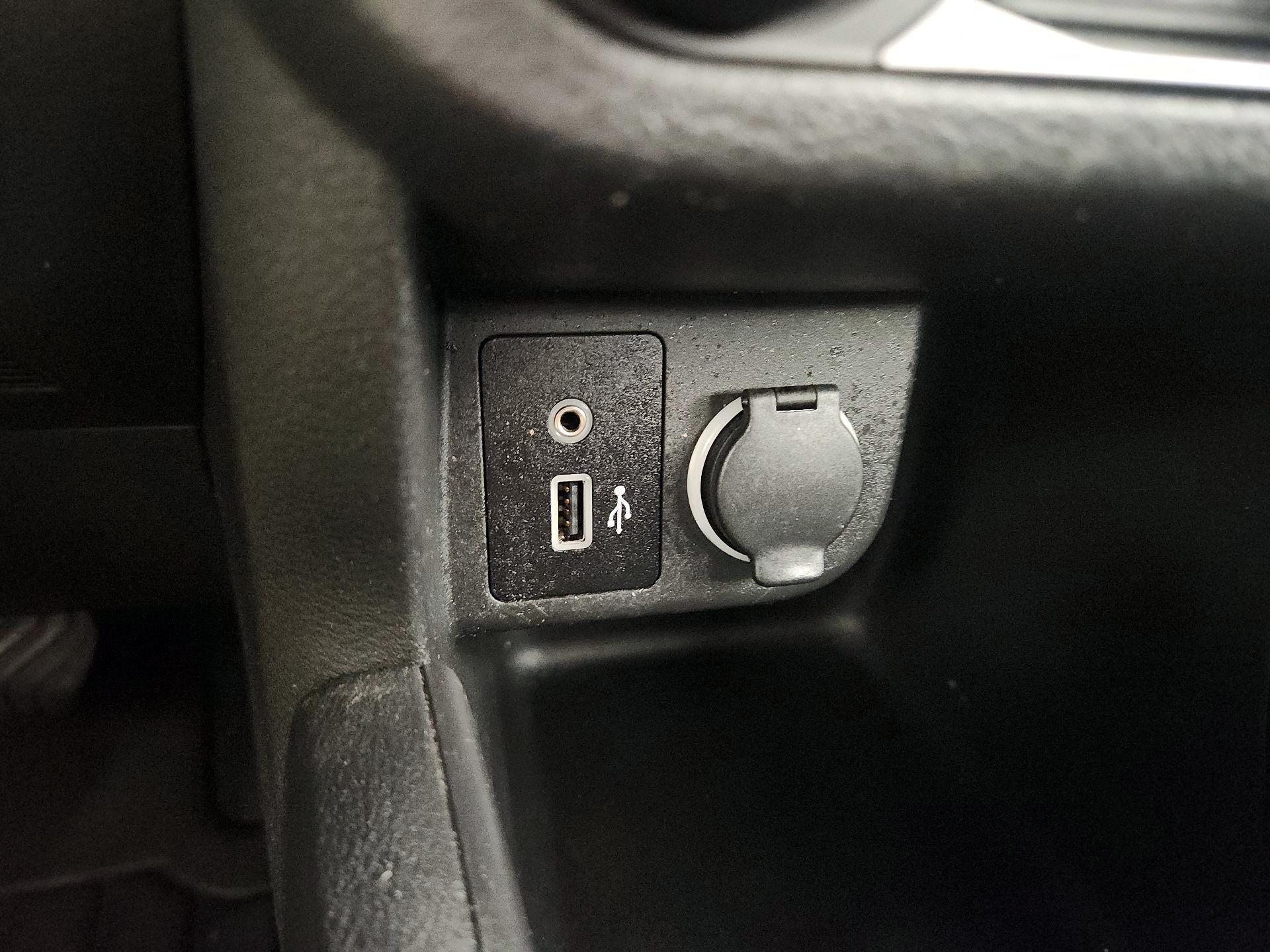 Thumbnail: 2023 Nissan Kicks - 18