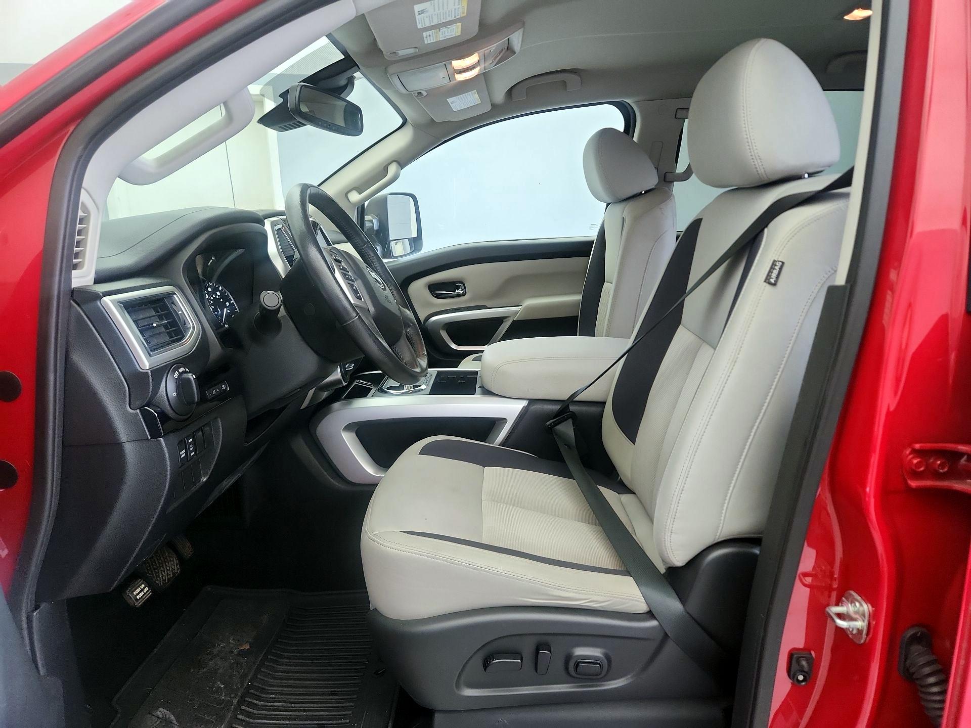Thumbnail: 2020 Nissan Titan - 11