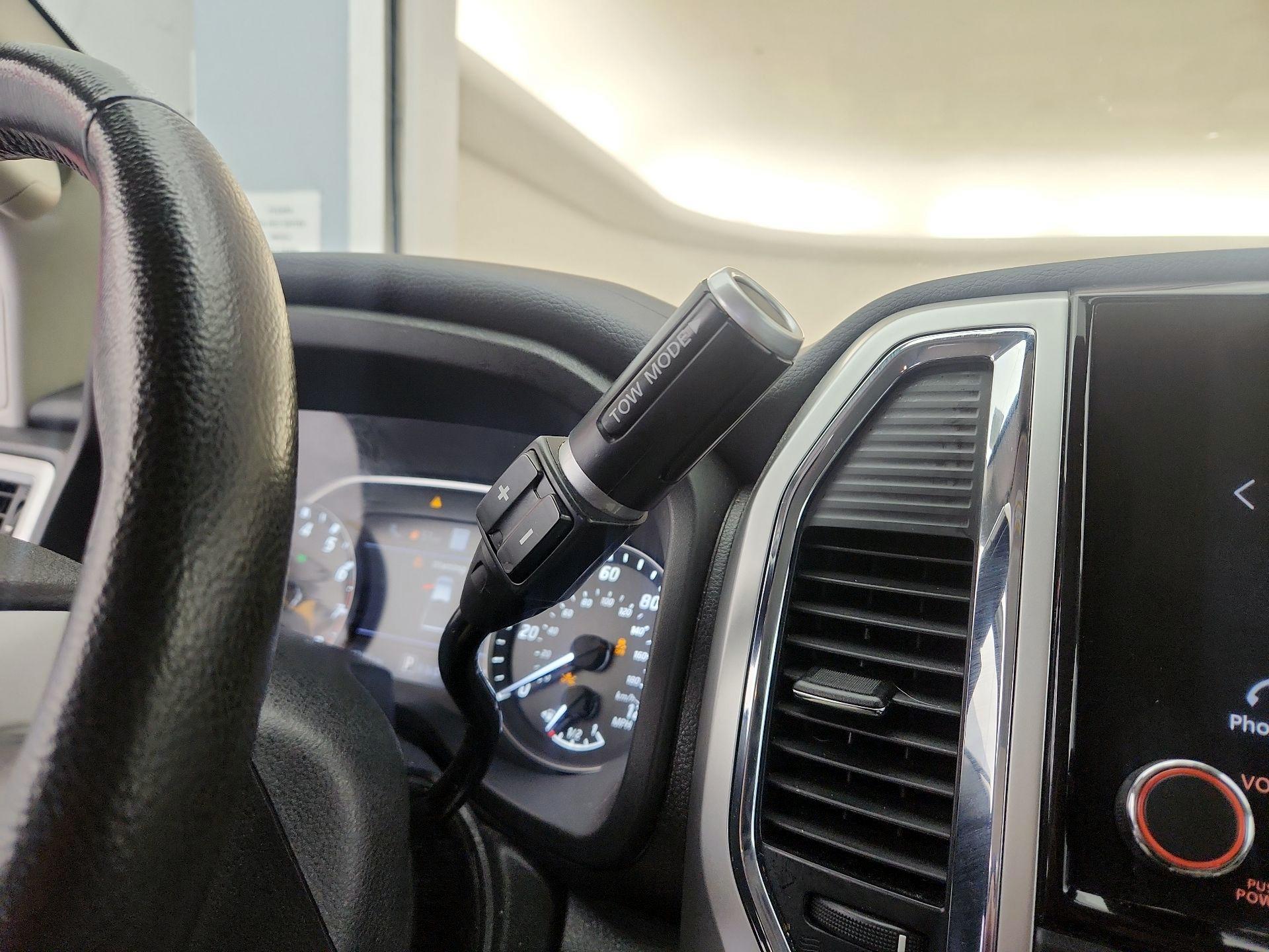 Thumbnail: 2020 Nissan Titan - 17