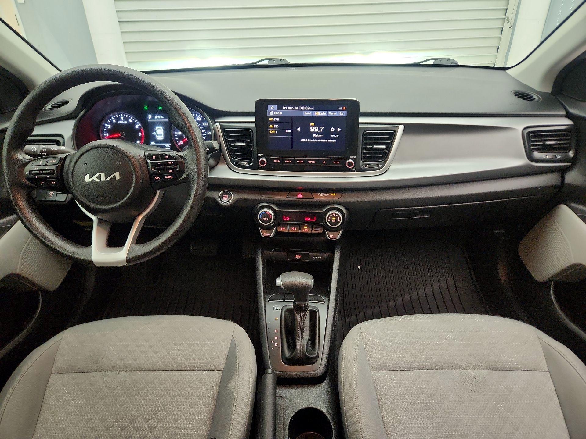 Thumbnail: 2022 Kia Rio - 9