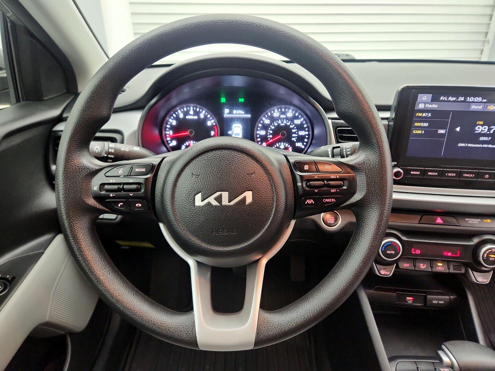 Thumbnail: 2022 Kia Rio - 10