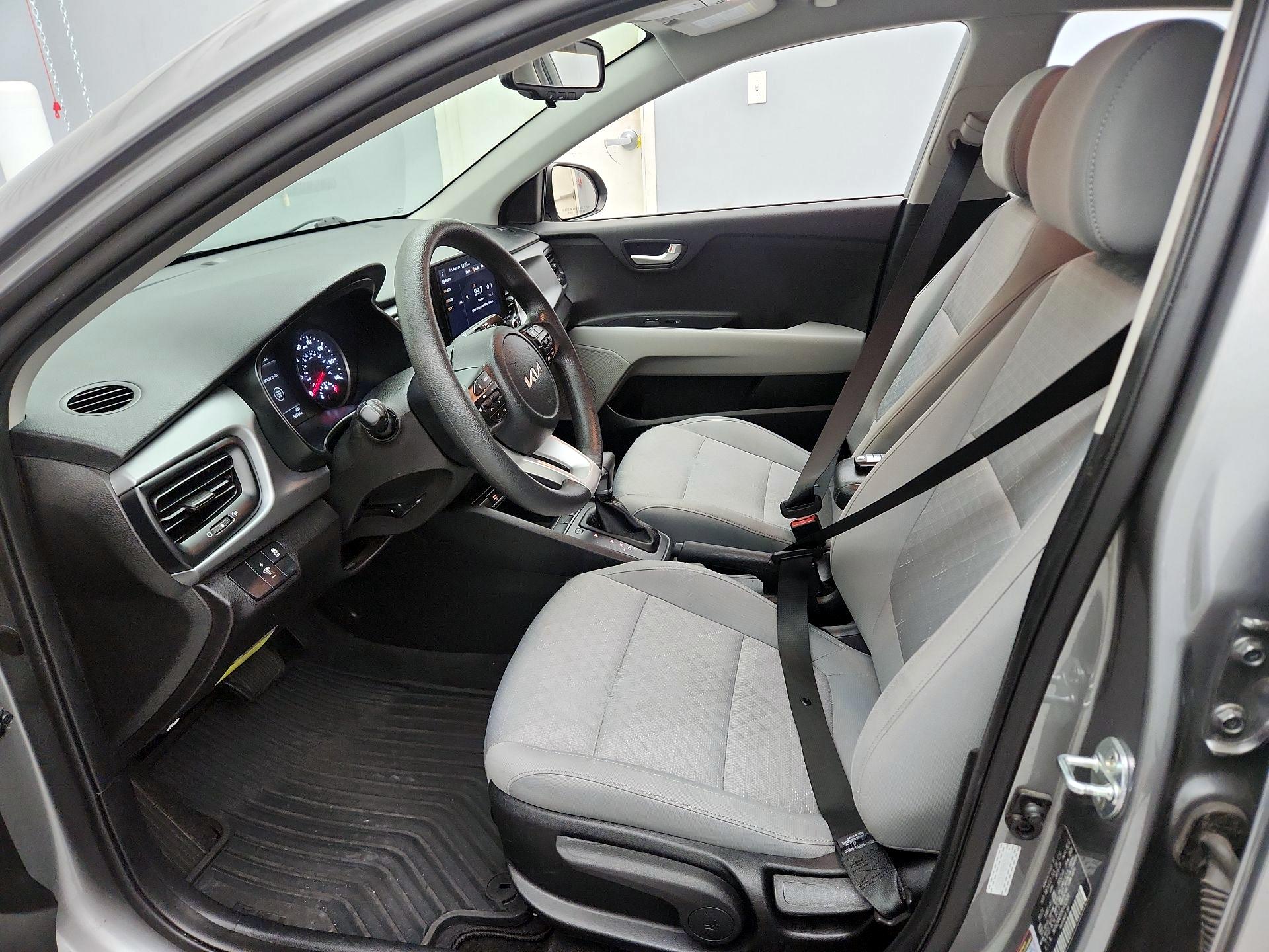 Thumbnail: 2022 Kia Rio - 11