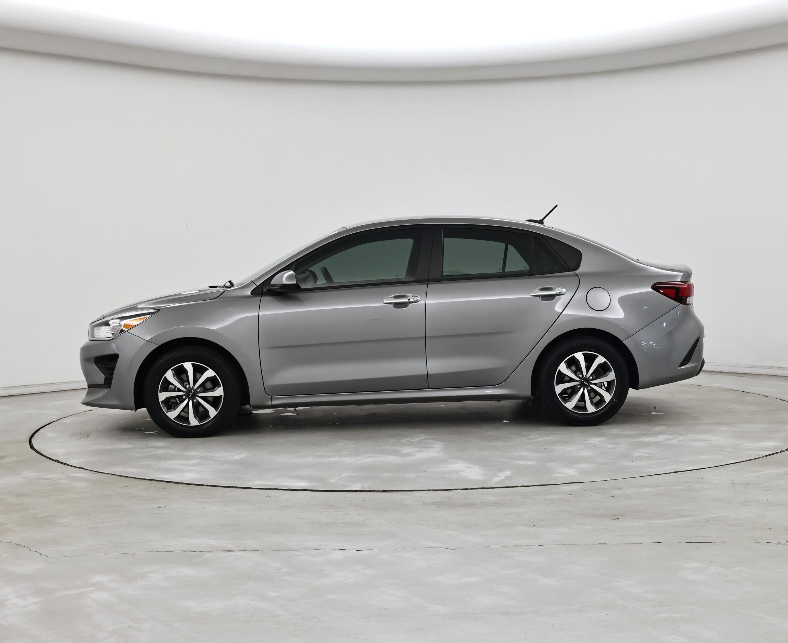 Thumbnail: 2022 Kia Rio - 3