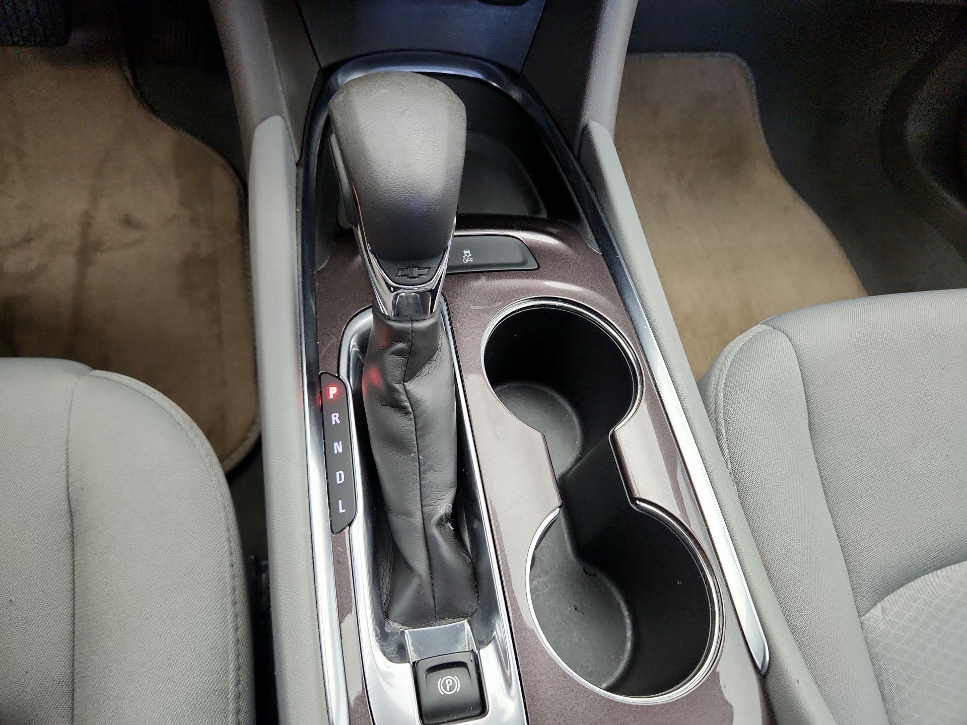 Thumbnail: 2022 Chevrolet Malibu - 17