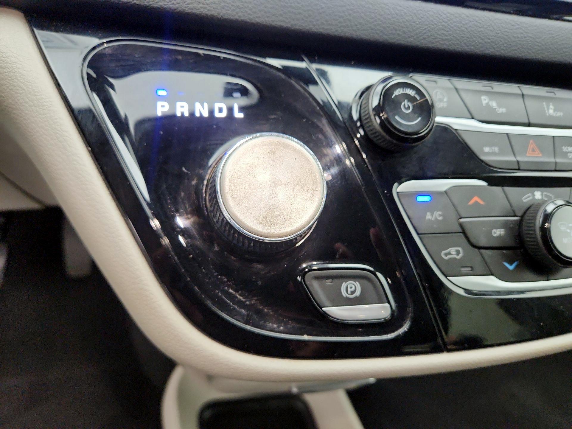 Thumbnail: 2024 Chrysler Pacifica - 17