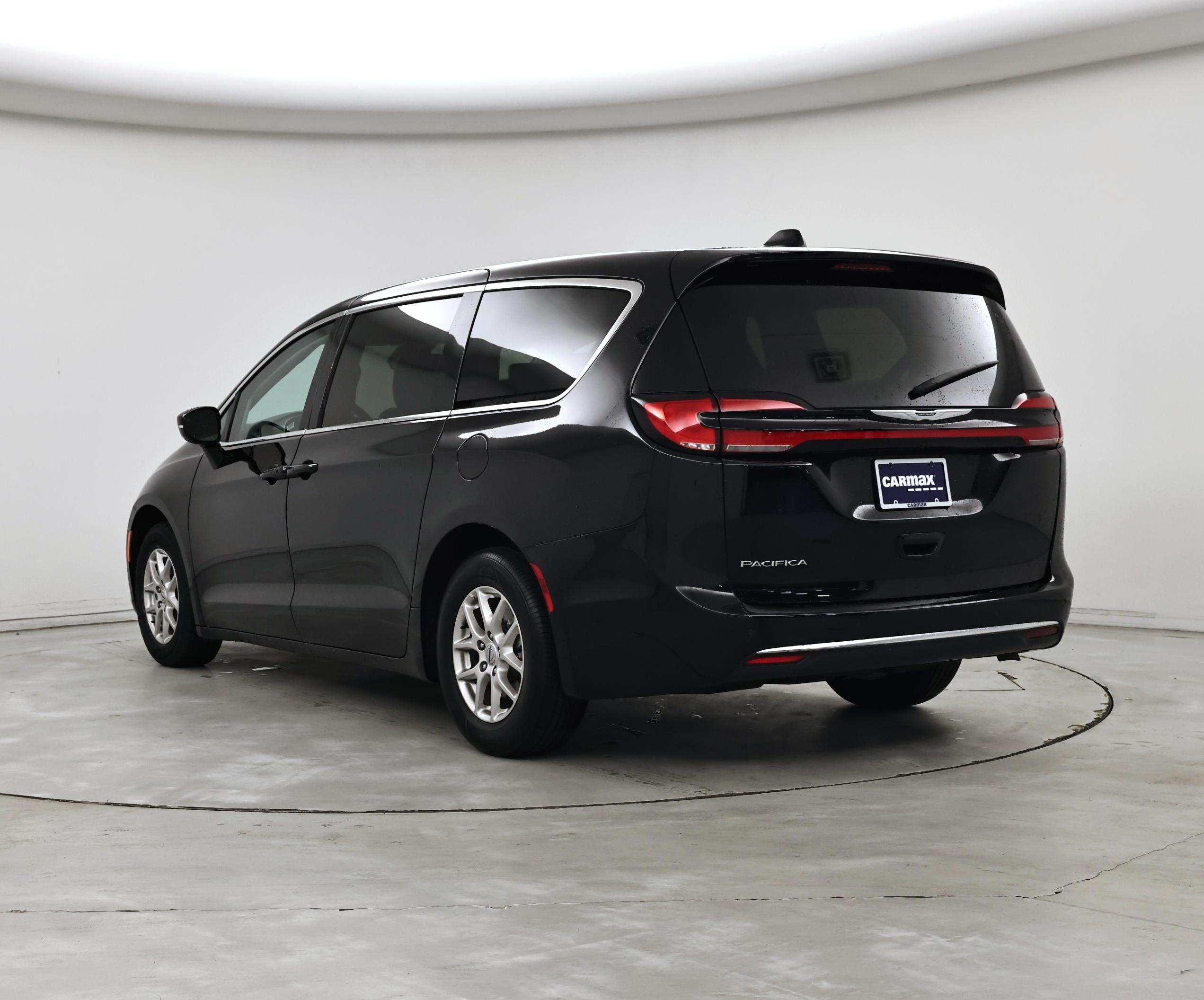 Thumbnail: 2024 Chrysler Pacifica - 2