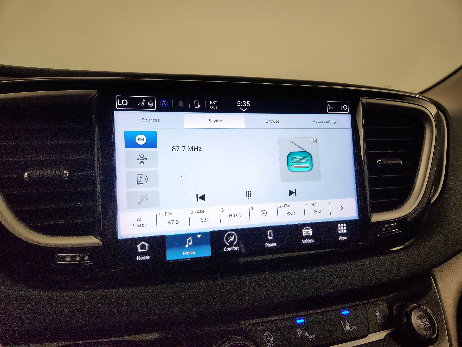 Thumbnail: 2023 Chrysler Pacifica - 15