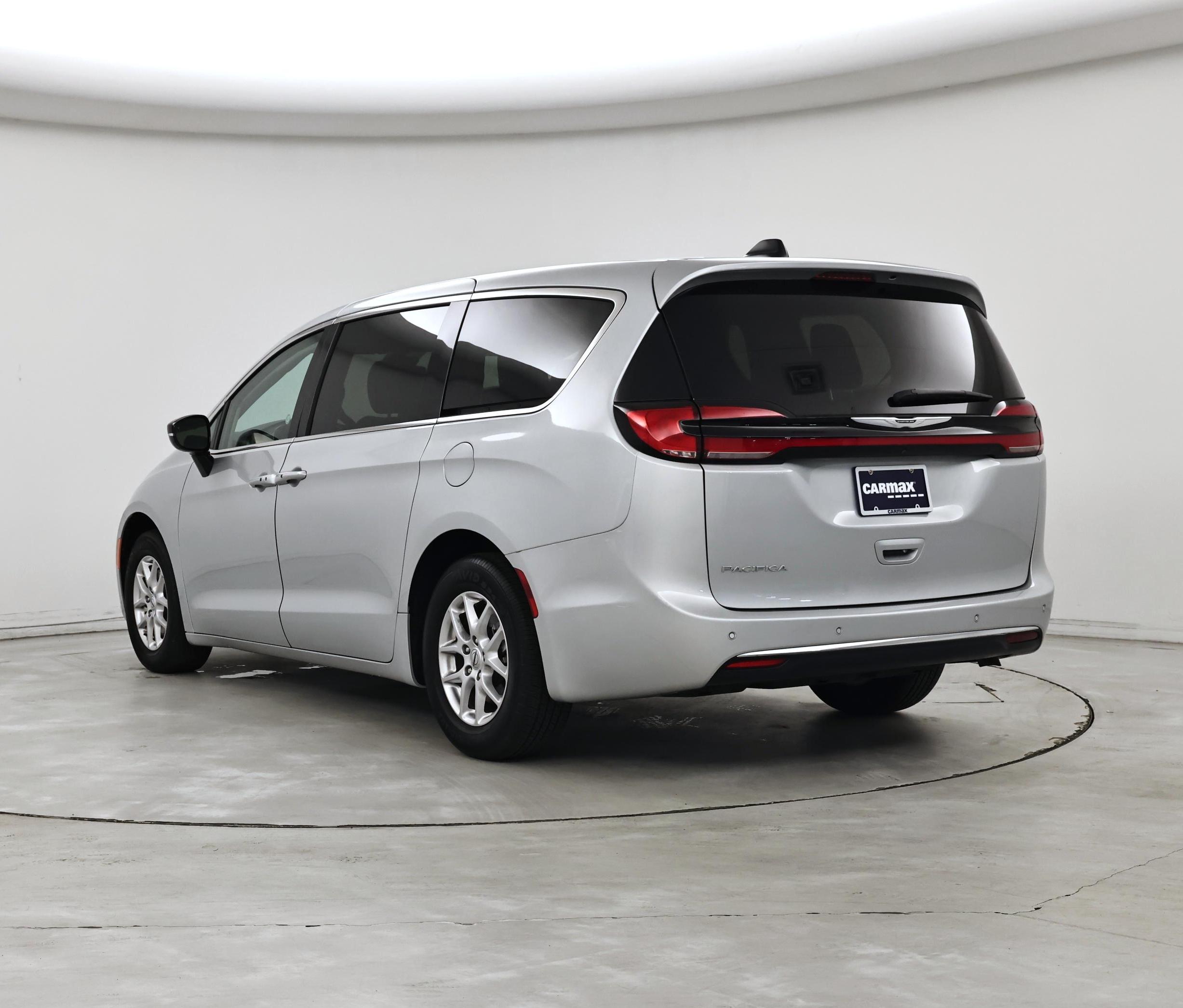 Thumbnail: 2024 Chrysler Pacifica - 2