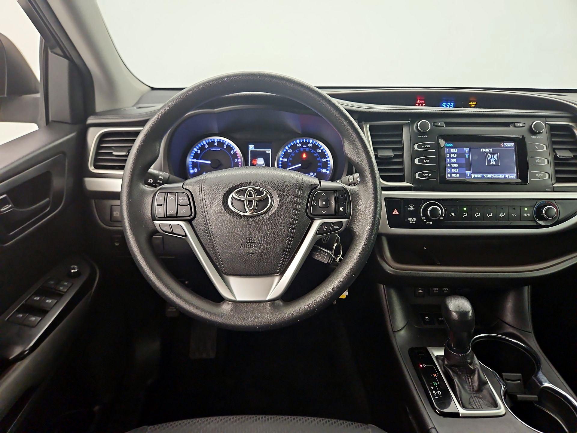 Thumbnail: 2018 Toyota Highlander - 10