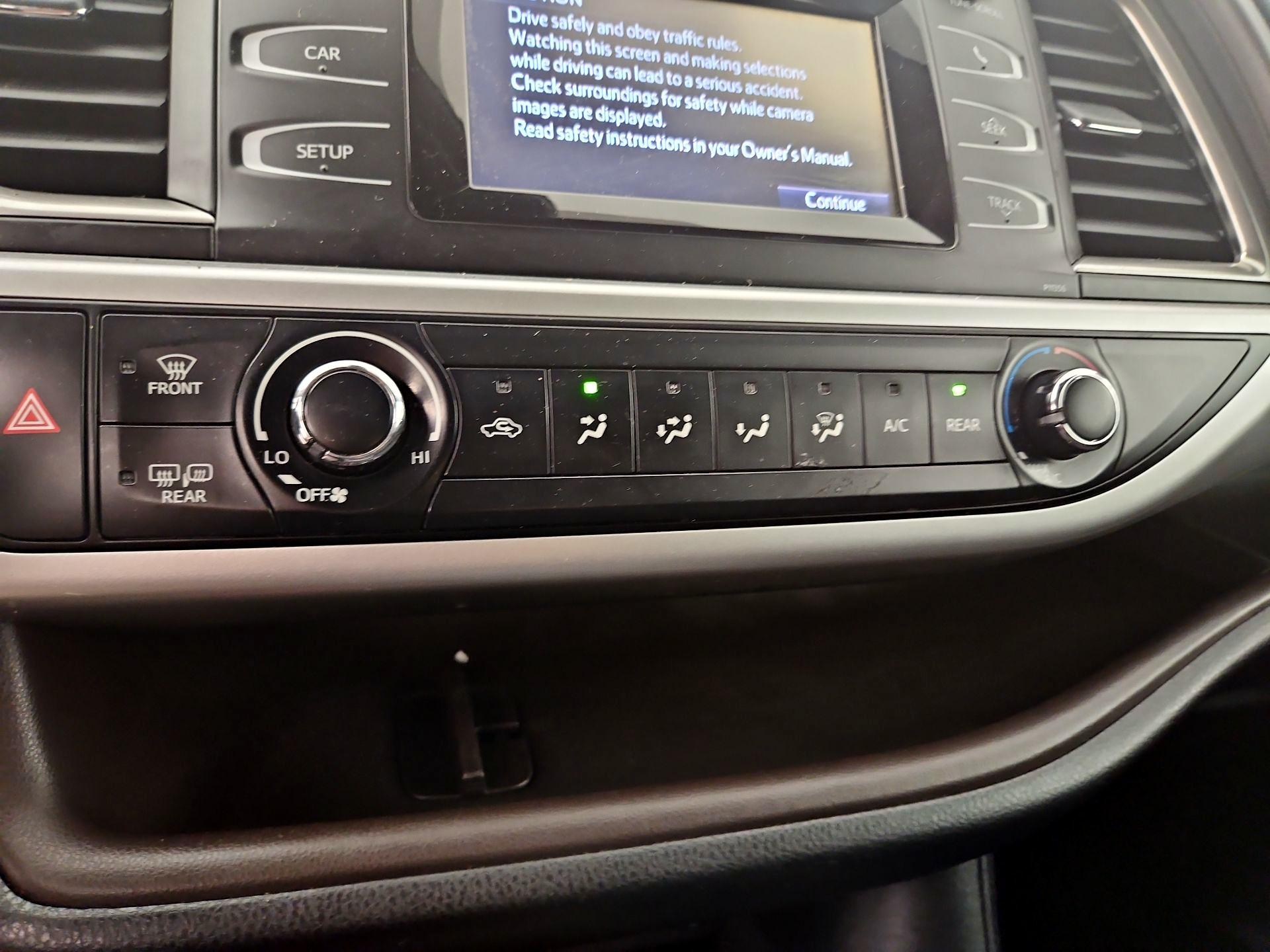Thumbnail: 2018 Toyota Highlander - 16