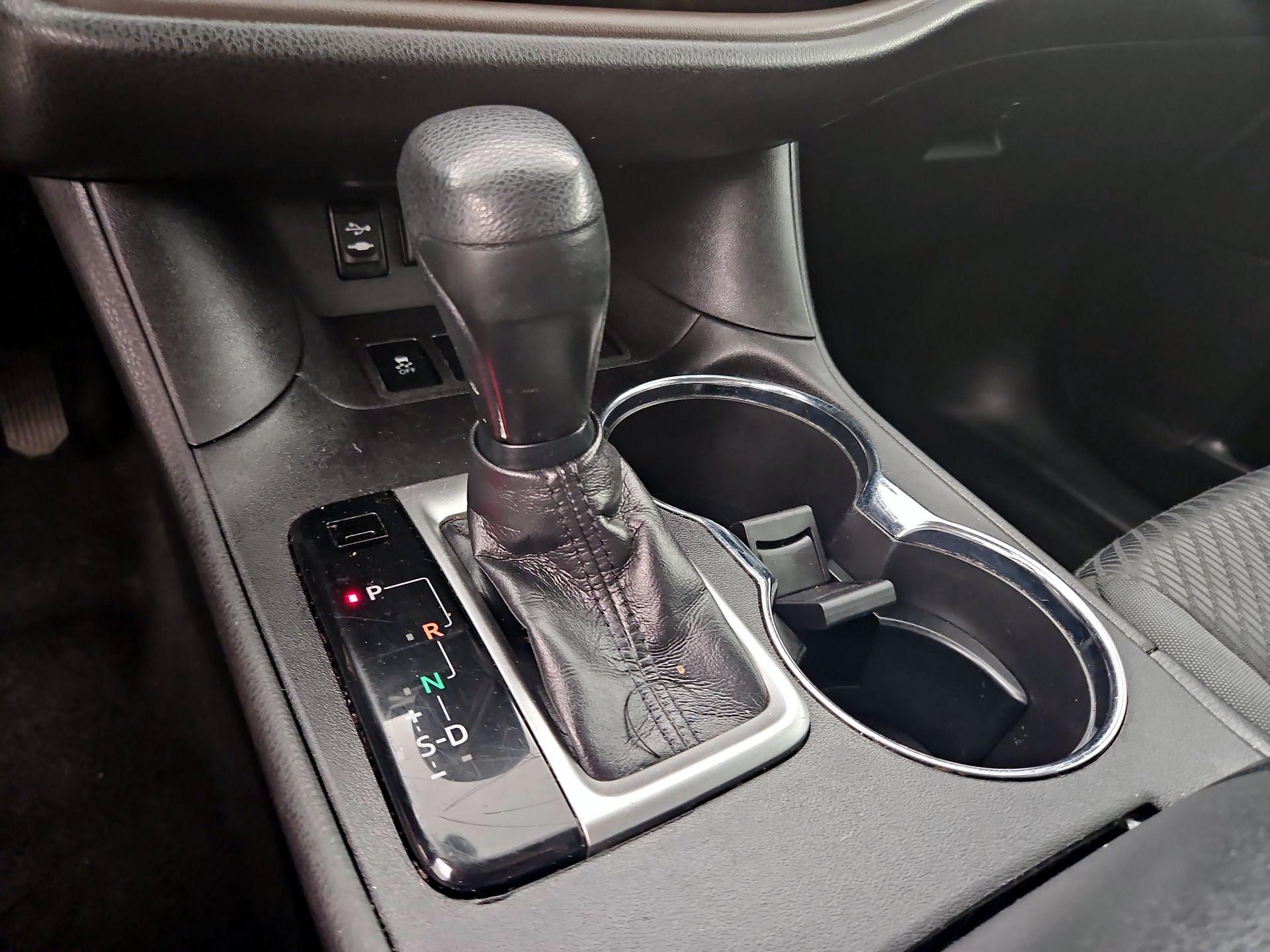 Thumbnail: 2018 Toyota Highlander - 17