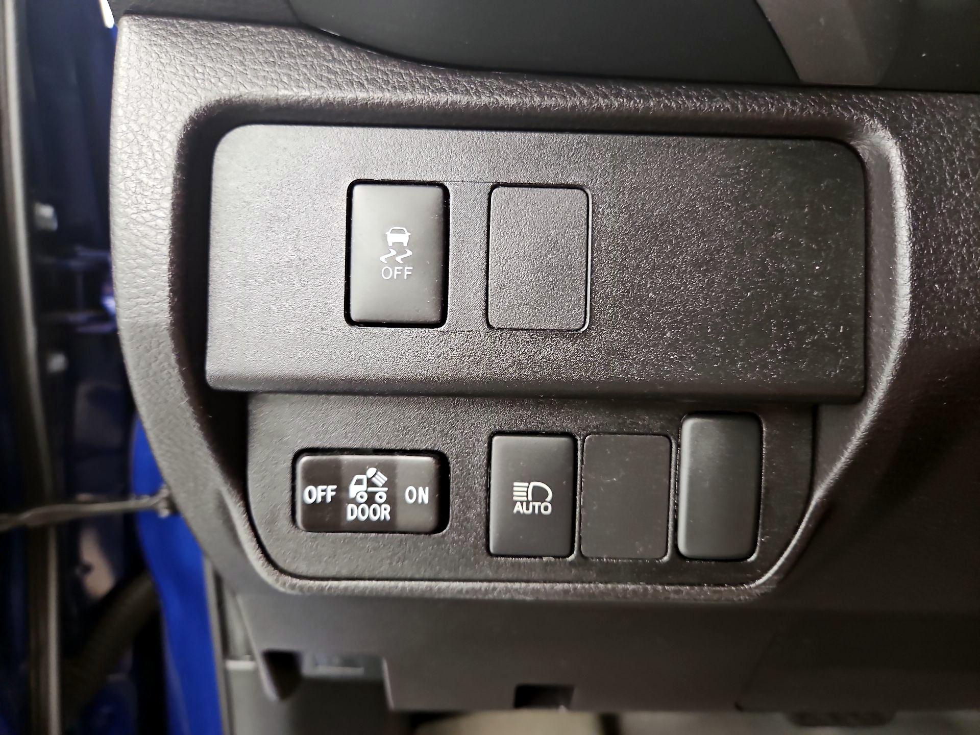 Thumbnail: 2023 Toyota Tacoma - 13