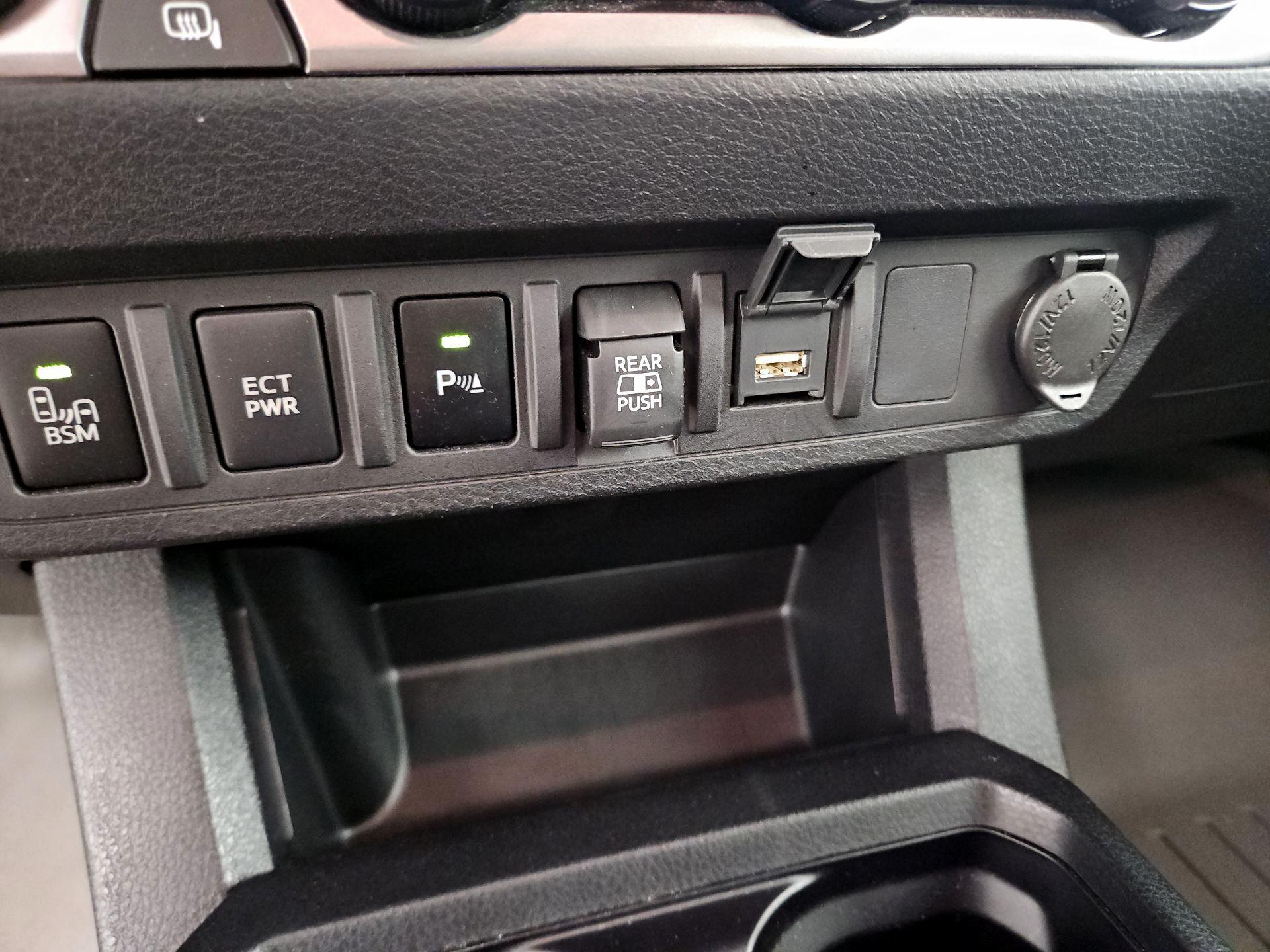 Thumbnail: 2023 Toyota Tacoma - 19