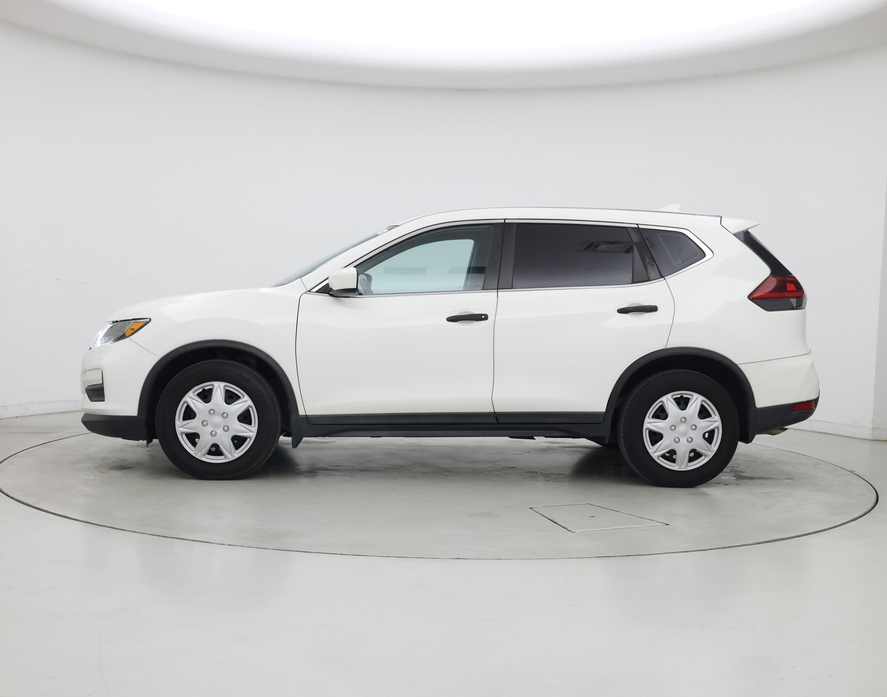 Thumbnail: 2020 Nissan Rogue - 3