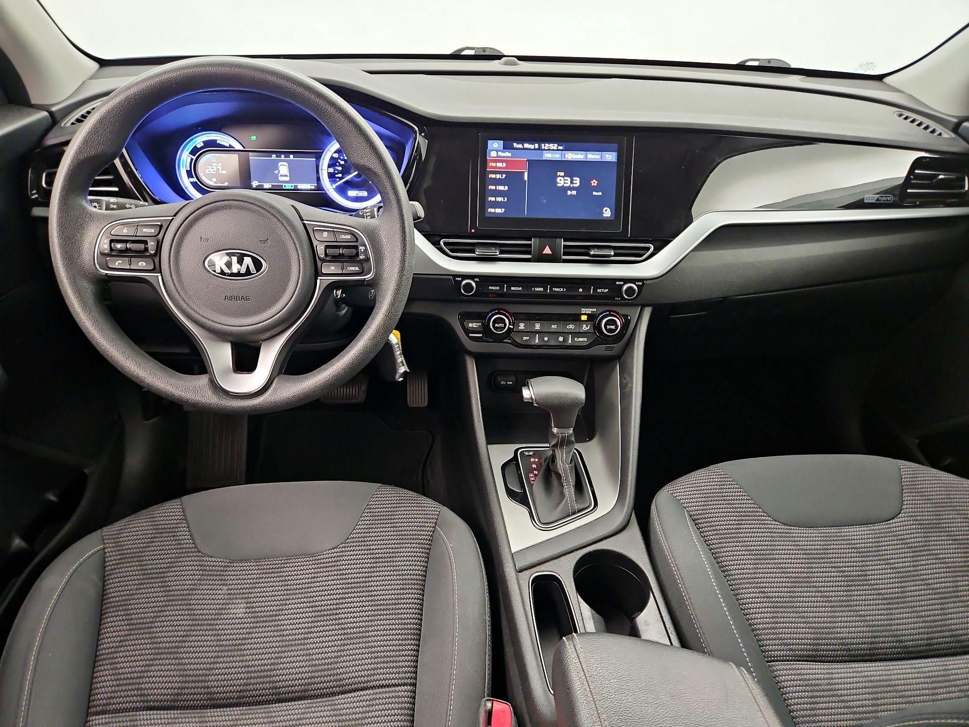 Thumbnail: 2020 Kia Niro - 9