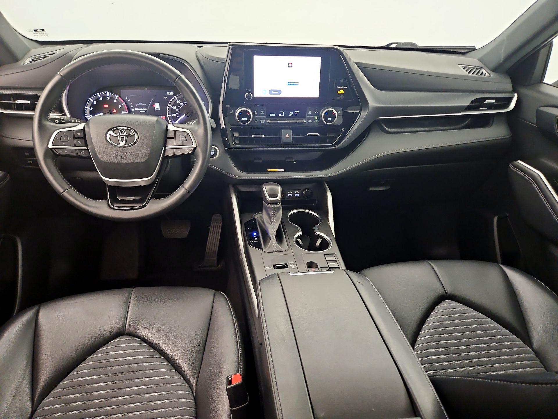 Thumbnail: 2024 Toyota Highlander - 9