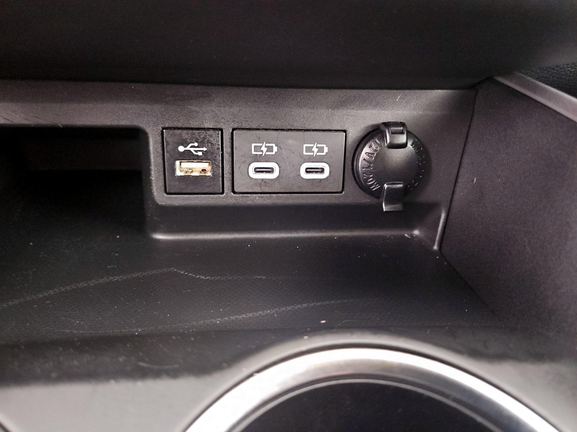 Thumbnail: 2024 Toyota Highlander - 18