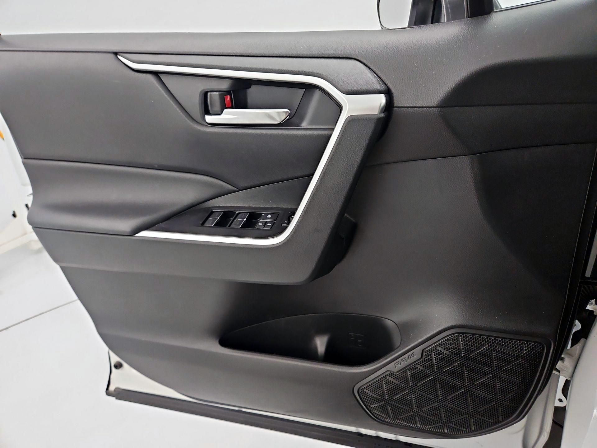 Thumbnail: 2024 Toyota RAV4 - 12