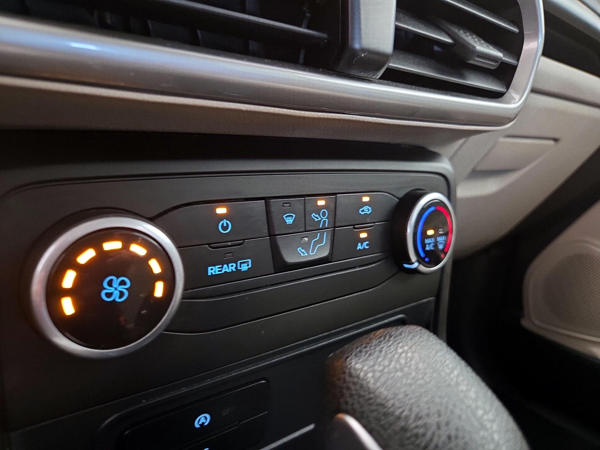 Thumbnail: 2021 Ford EcoSport - 16