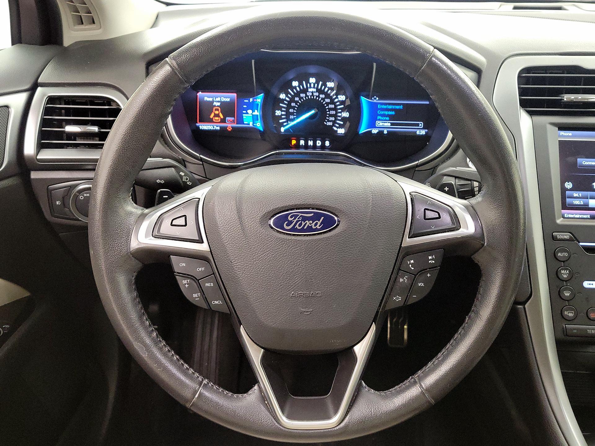 Thumbnail: 2016 Ford Fusion - 10