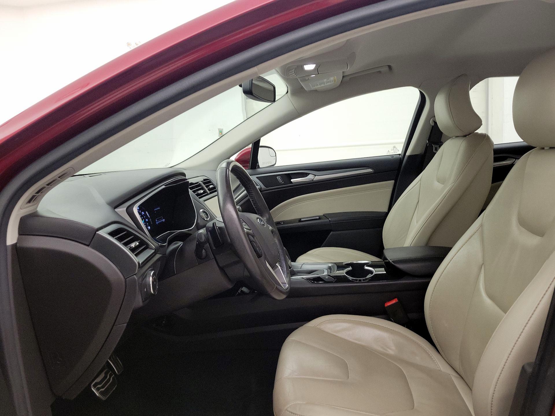 Thumbnail: 2016 Ford Fusion - 11