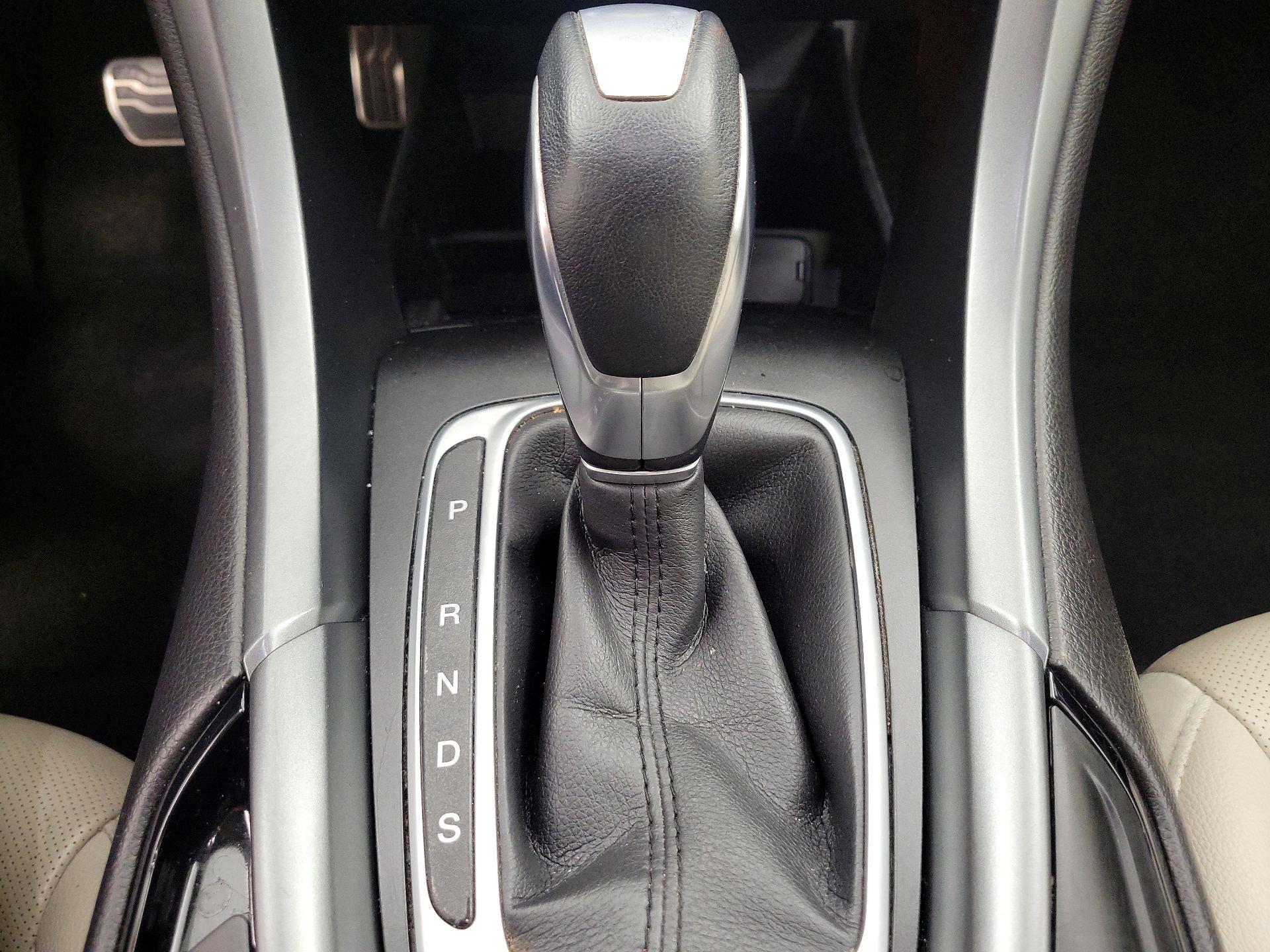 Thumbnail: 2016 Ford Fusion - 17